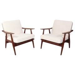 Moderne dänische Loungesessel von Hans Wegner, Paar