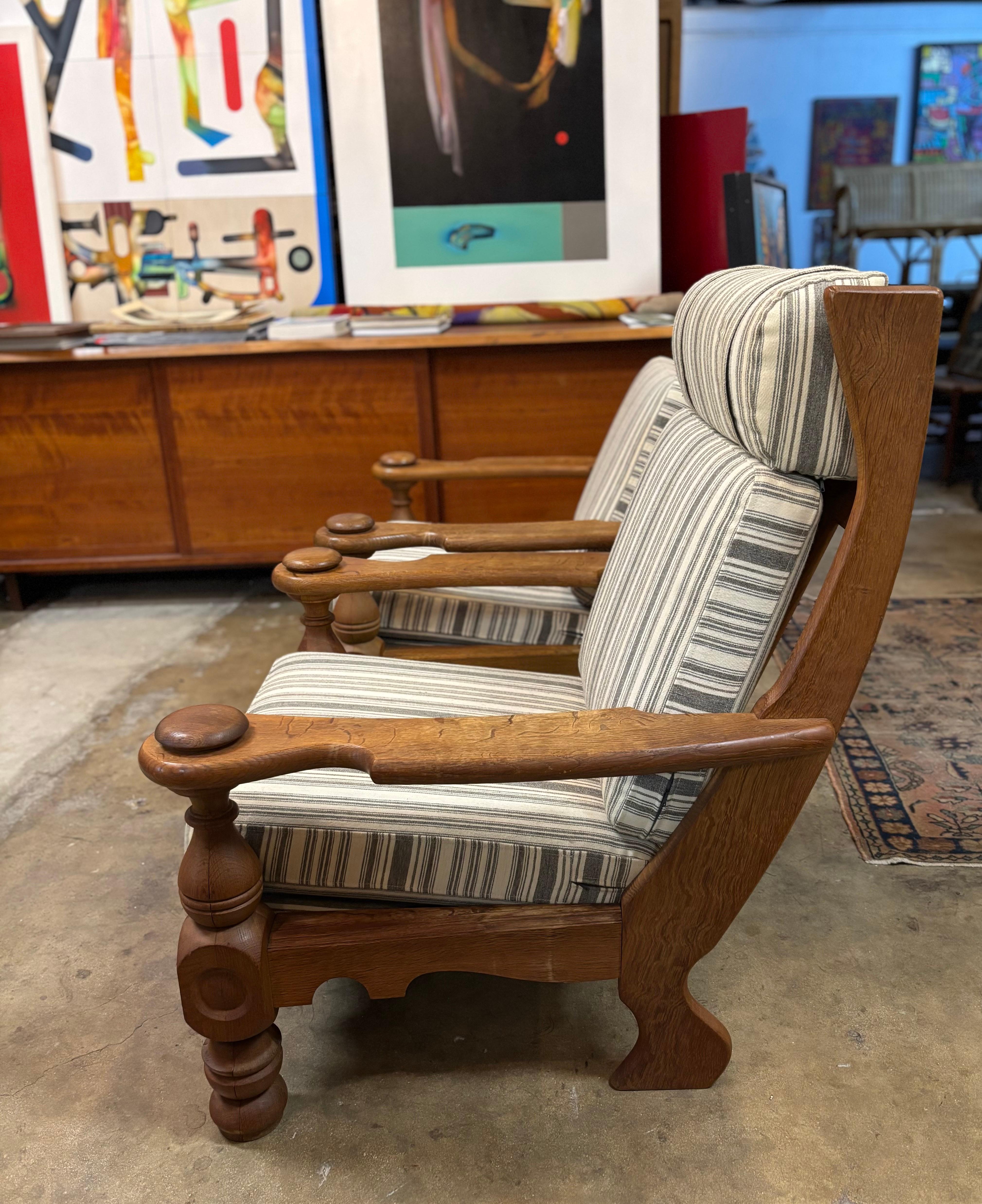 Pair of Danish Modern Lounge Chairs by Henning Kjaernulf, Circa 1960s Moderno de mediados de siglo en venta