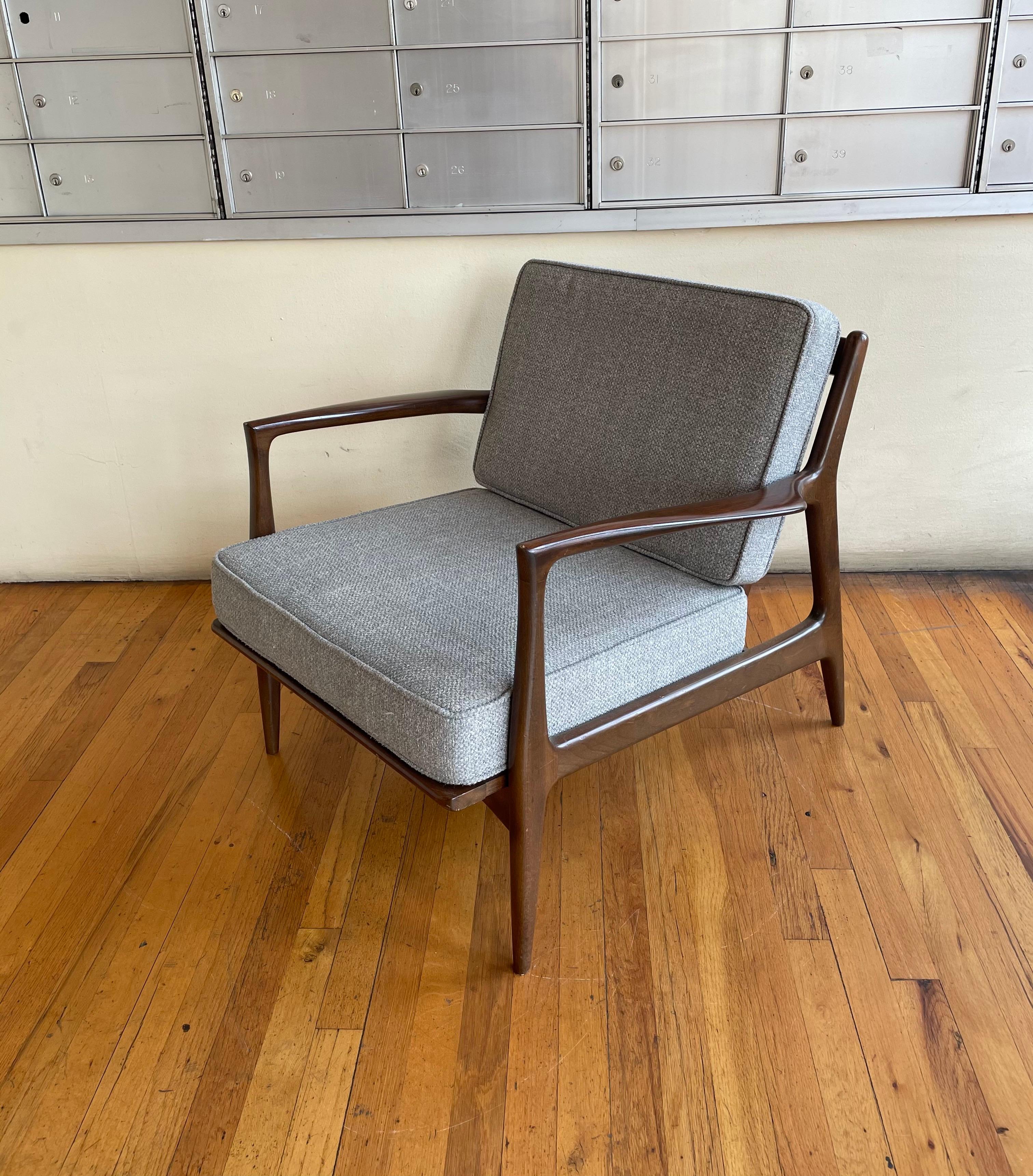 20th Century Pair of Danish Modern Lounge Chairs by Ib Kofod-Larsen for Selig