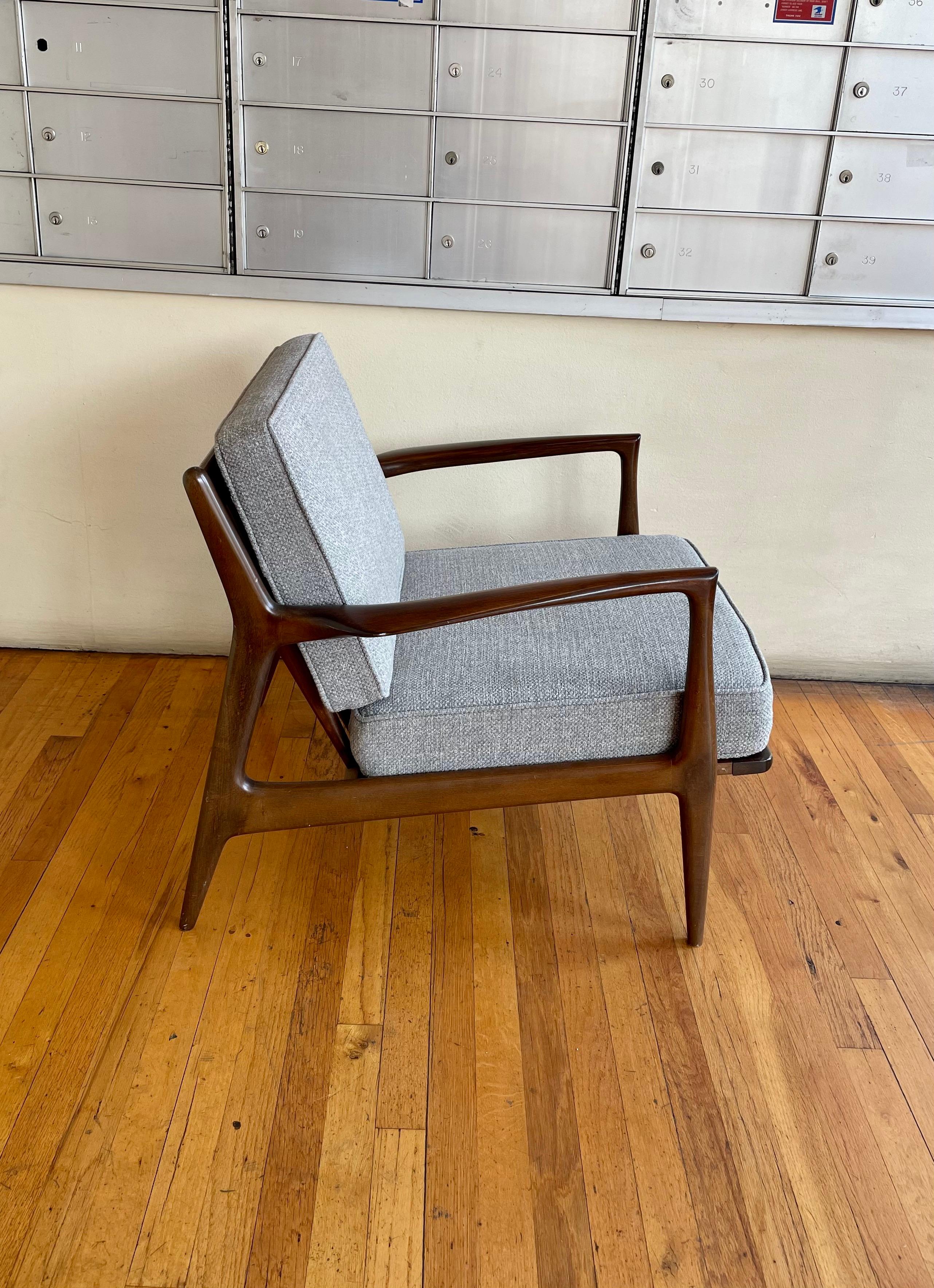 Pair of Danish Modern Lounge Chairs by Ib Kofod-Larsen for Selig 1