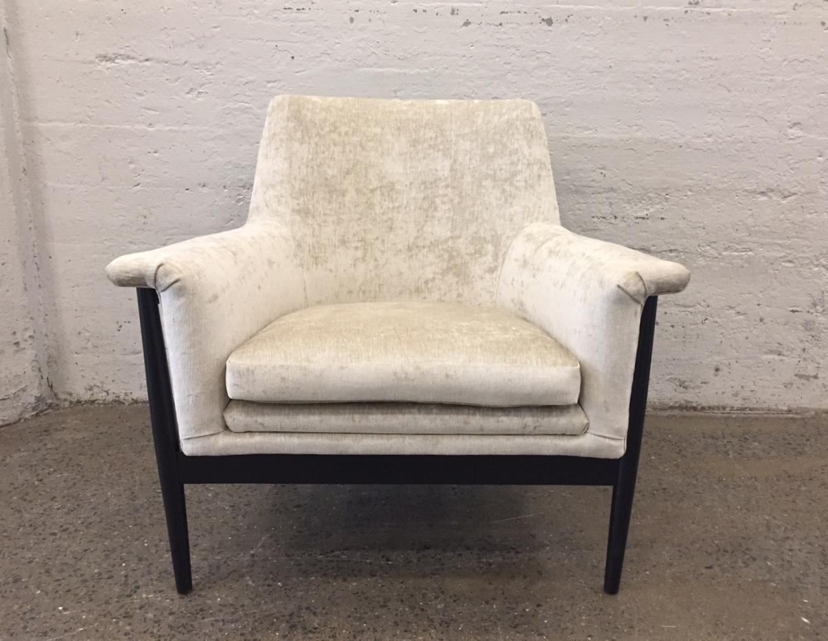 Mid-Century Modern Paire de fauteuils de salon danois modernes en vente