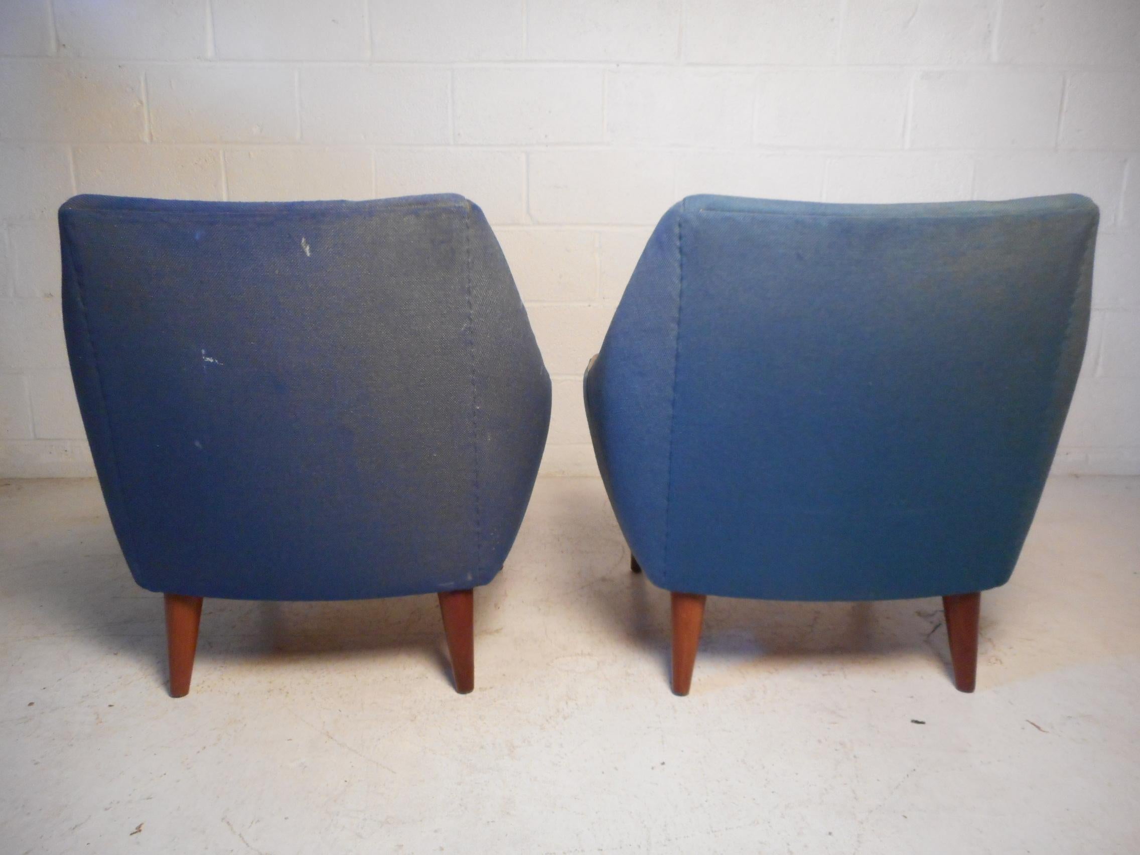 Pair of Danish Modern Lounge Chairs In Good Condition For Sale In Brooklyn, NY