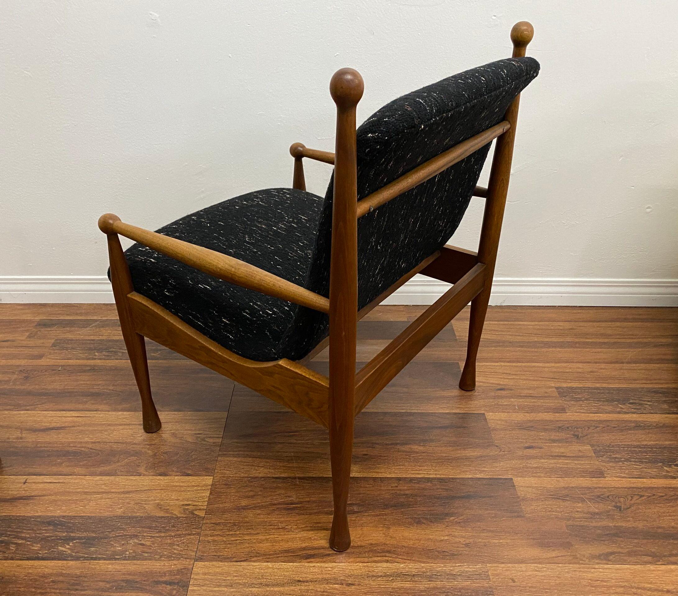 Pair of Danish Modern Lounge Chairs In Good Condition For Sale In Los Angeles, CA