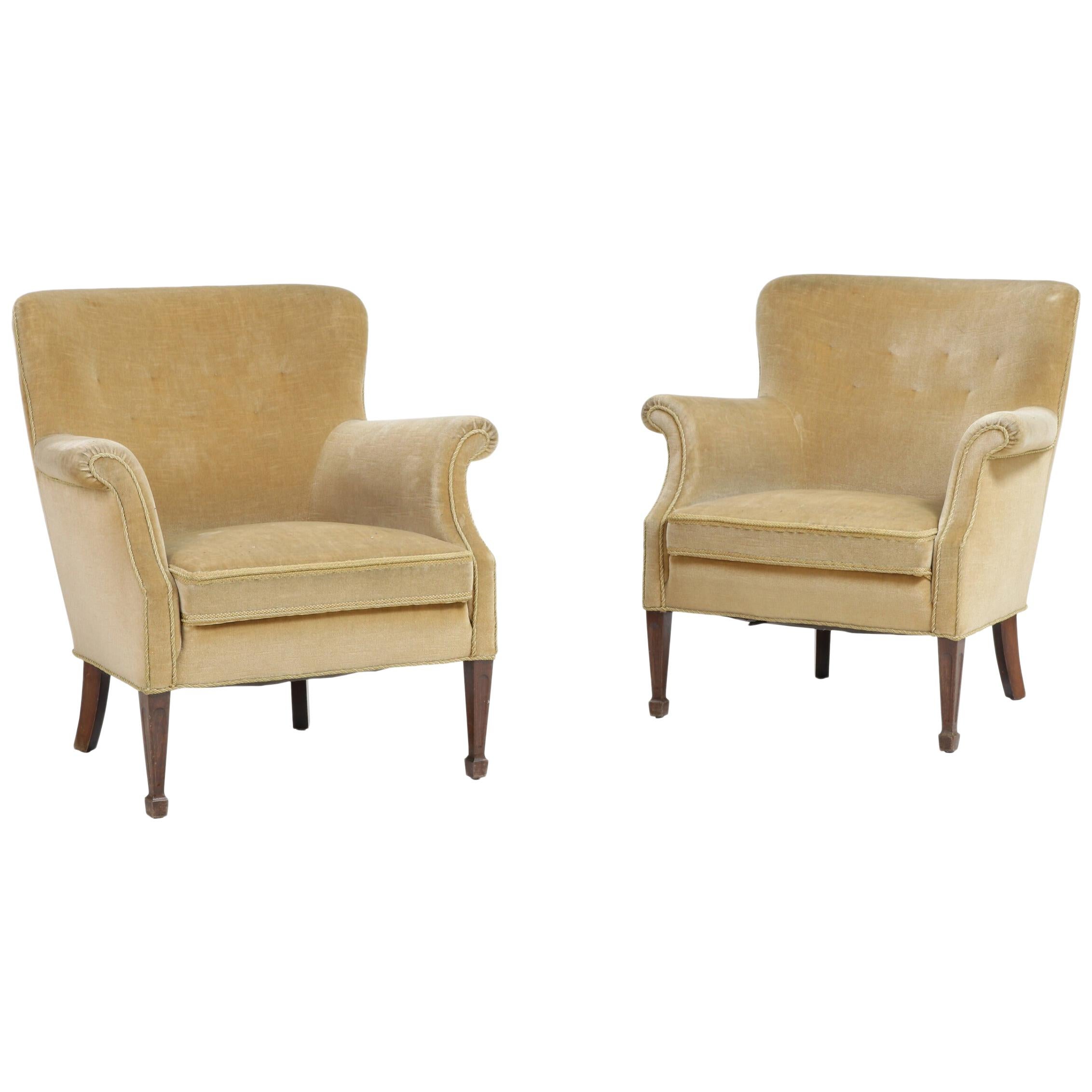 Pair of Fritz Henningsen Lounge Chairs