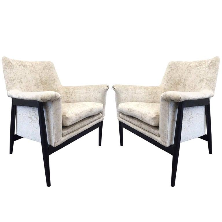 Pair of Danish Modern Lounge Chairs For Sale
