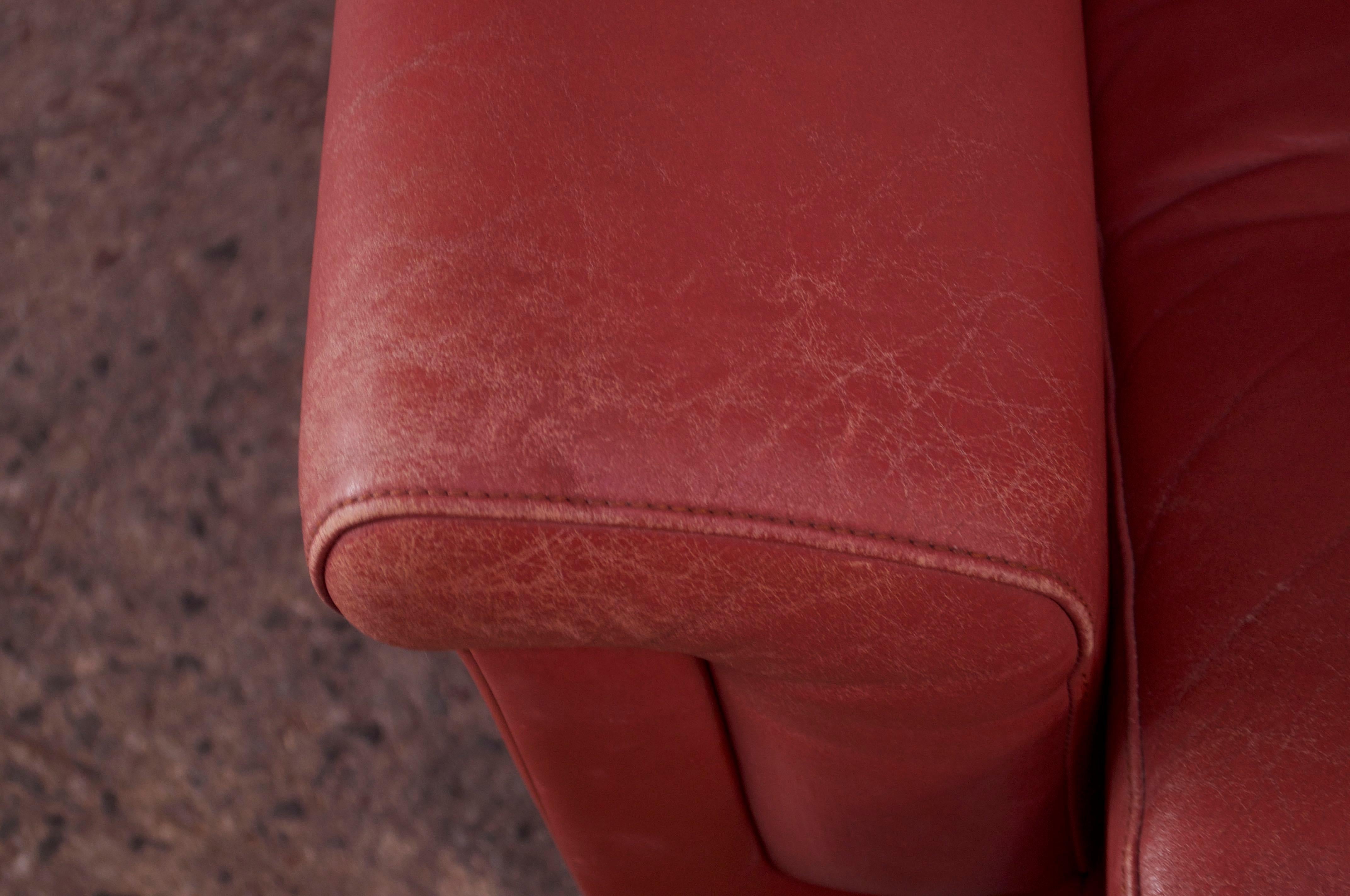 Pair of Danish Modern Lounge Chairs in Cinnabar Leather 9