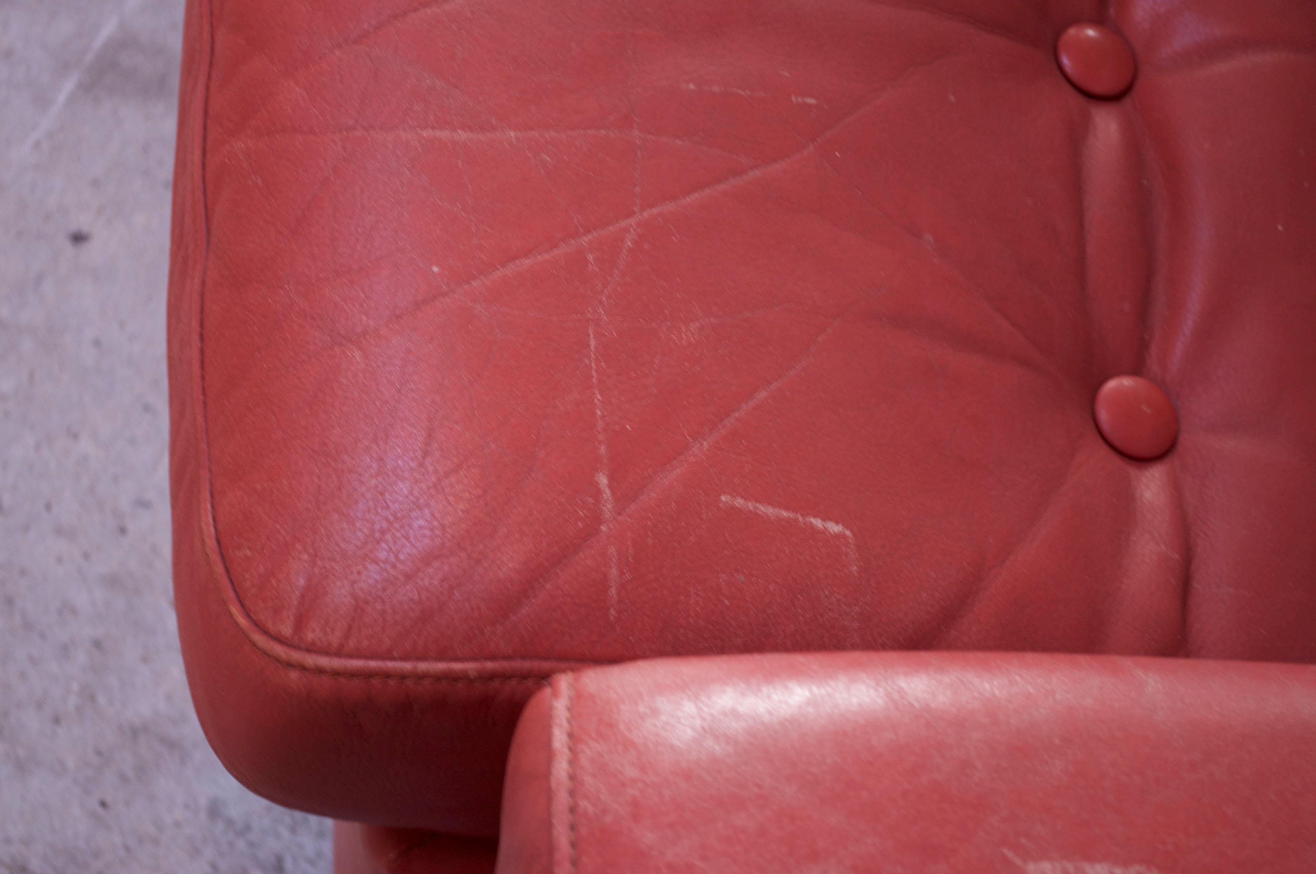Pair of Danish Modern Lounge Chairs in Cinnabar Leather 12