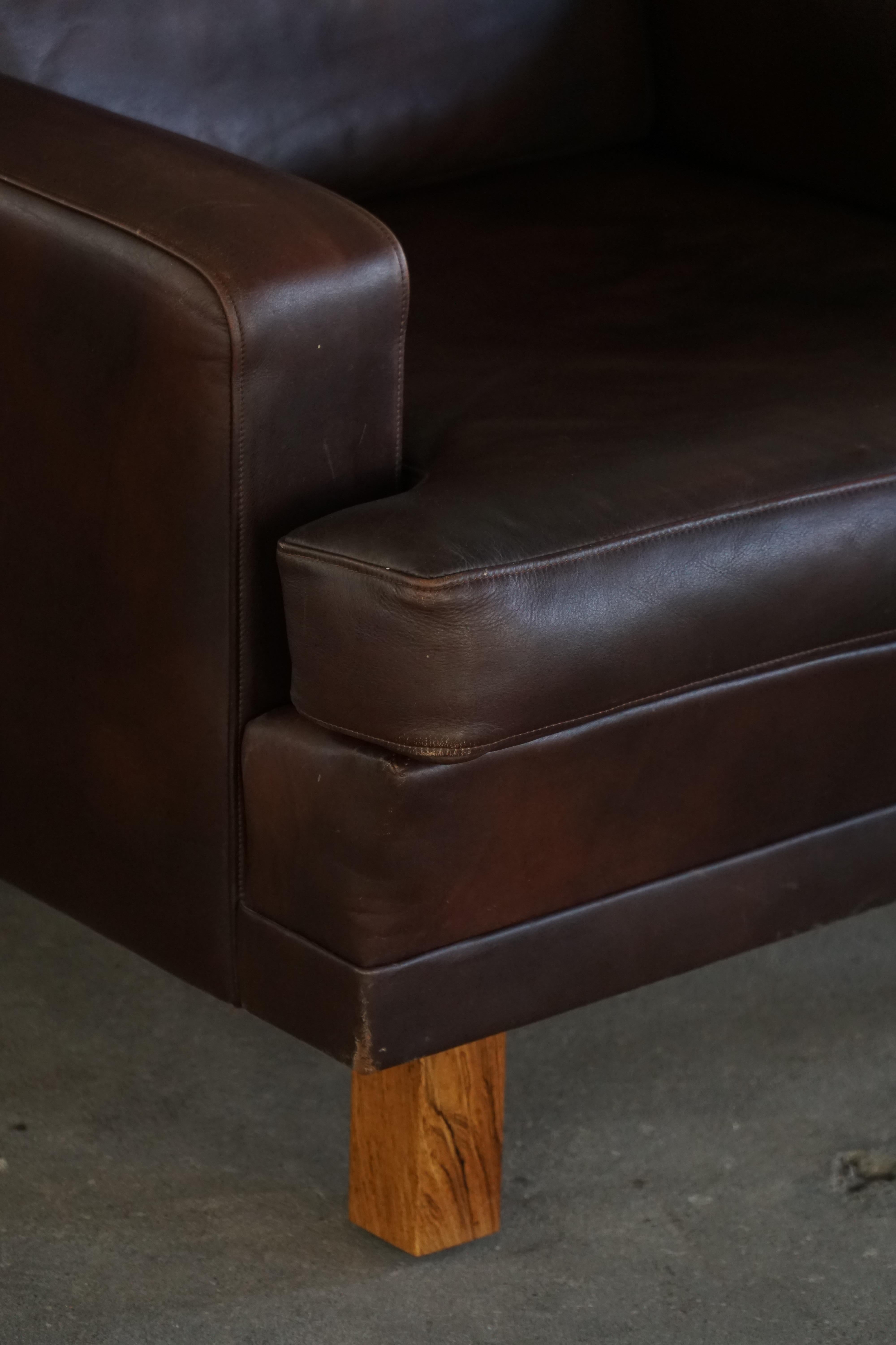 Pair of Danish Modern Lounge Chairs in Dark Brown Leather & Rosewood, 1960s For Sale 6