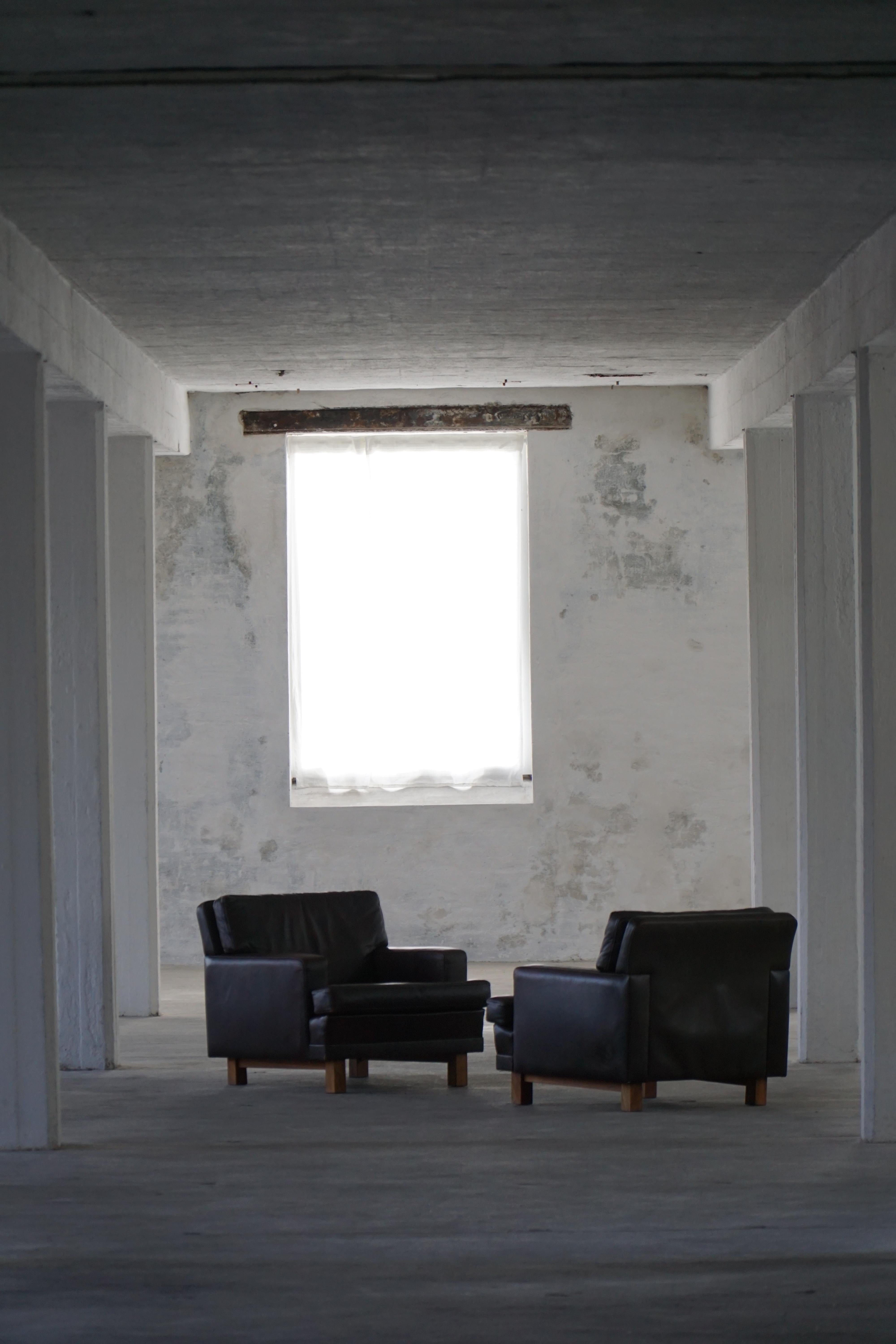 Pair of Danish Modern Lounge Chairs in Dark Brown Leather & Rosewood, 1960s For Sale 8