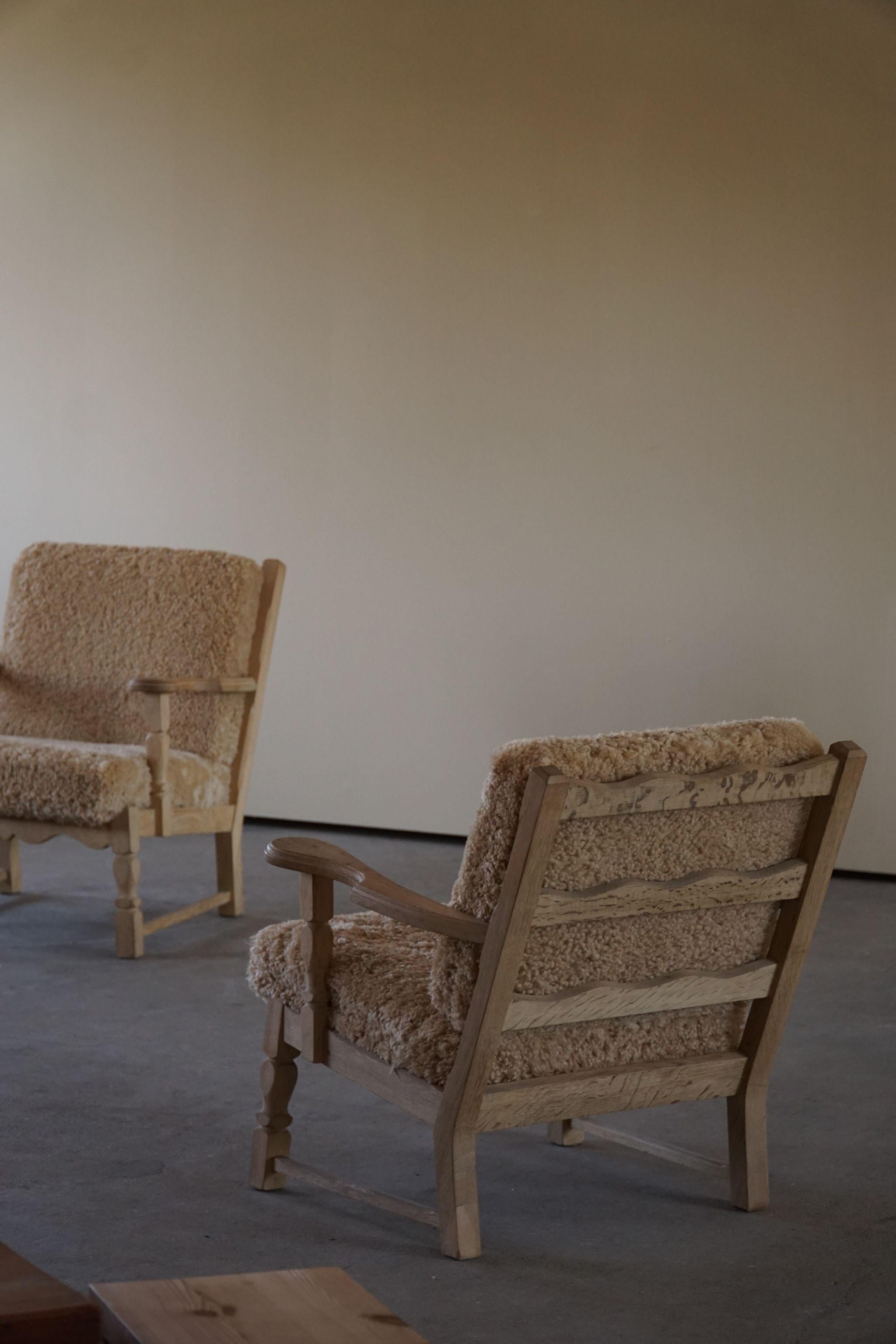 Pair of Danish Modern Lounge Chairs in Oak & Lambswool, Henning Kjærnulf, 1960s In Good Condition In Odense, DK