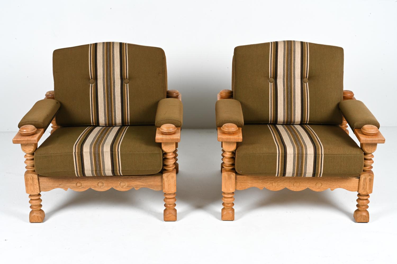 Mid-Century Modern Pair of Danish Modern Lounge Chairs in Oak Henning Kjærnulf, 1960s