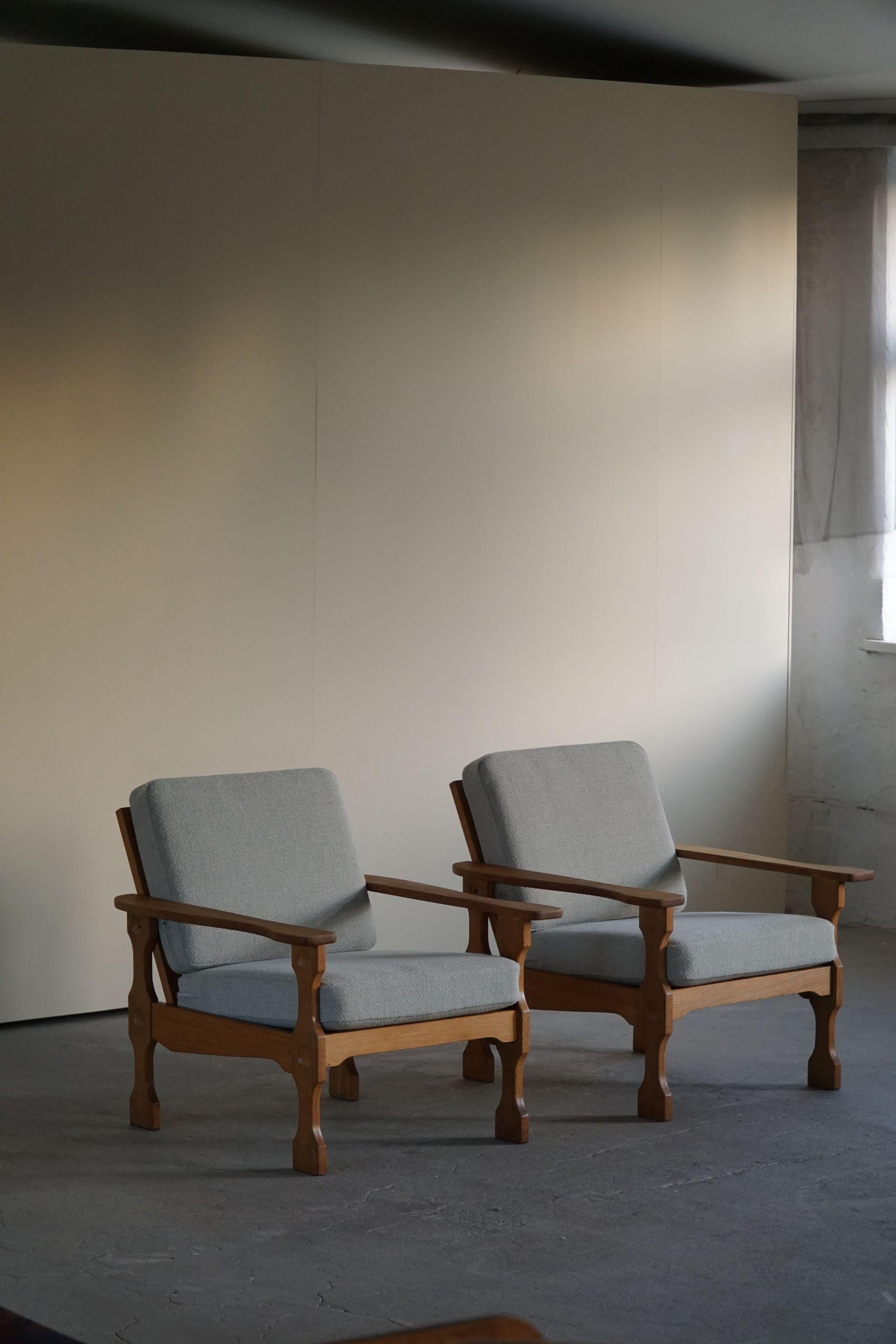 Paar moderne dänische Sessel, neu gepolstert, Henning Kjærnulf Stil, 1960 (Wolle) im Angebot