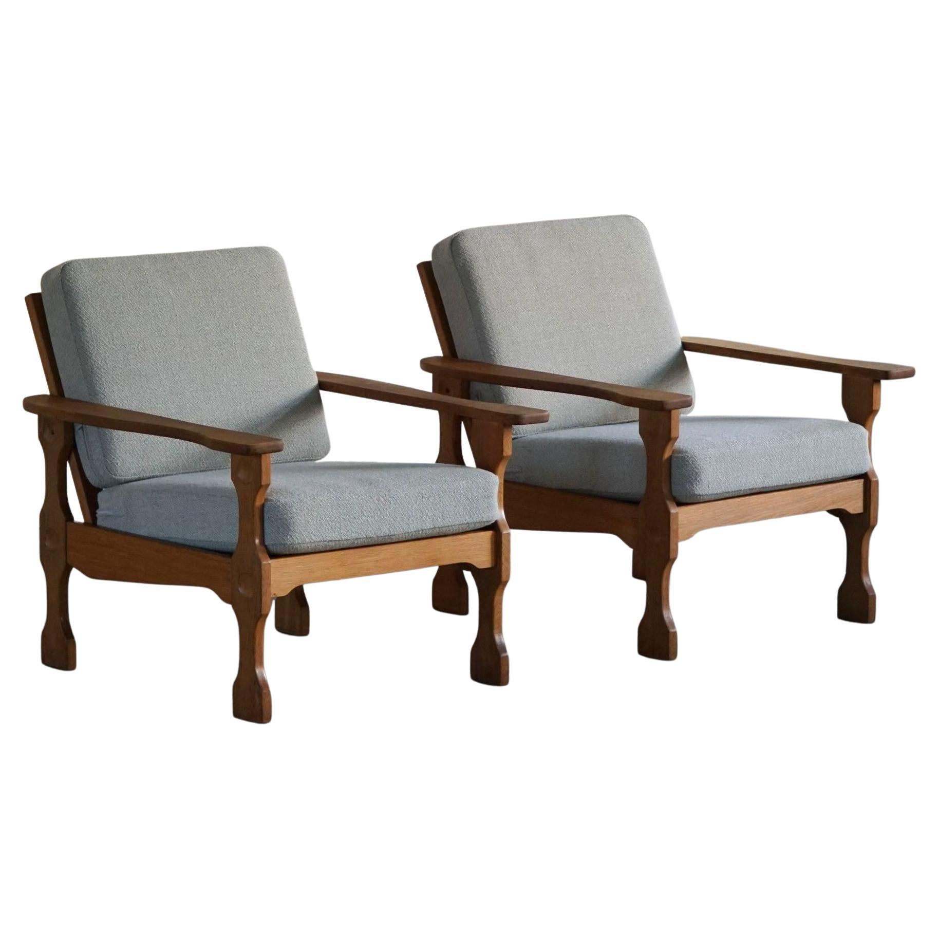 Paire de chaises longues modernes danoises, retapissées, style Henning Kjærnulf, 1960