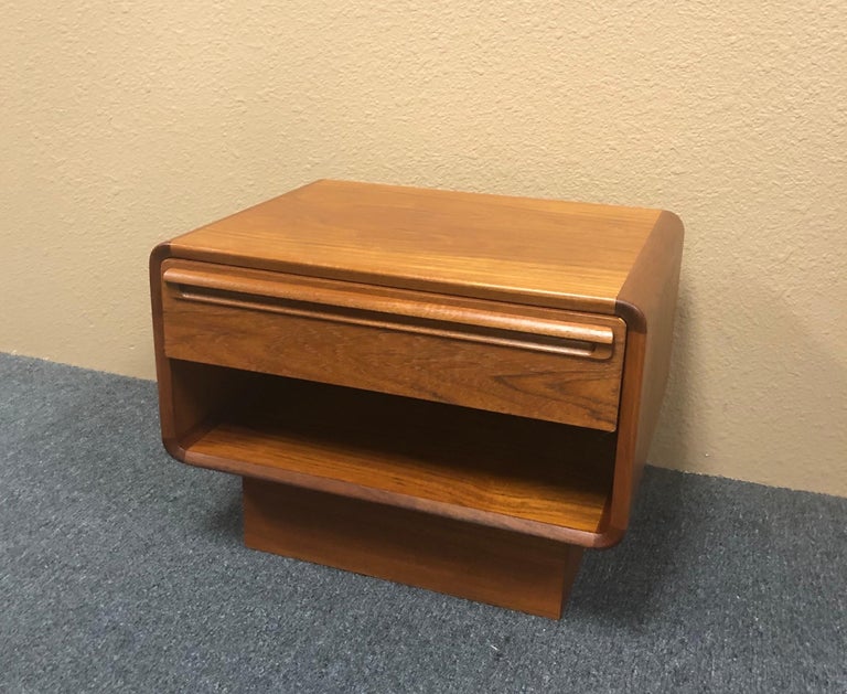 Pair of Danish Modern Low Profile OneDrawer Teak Nightstands at 1stDibs