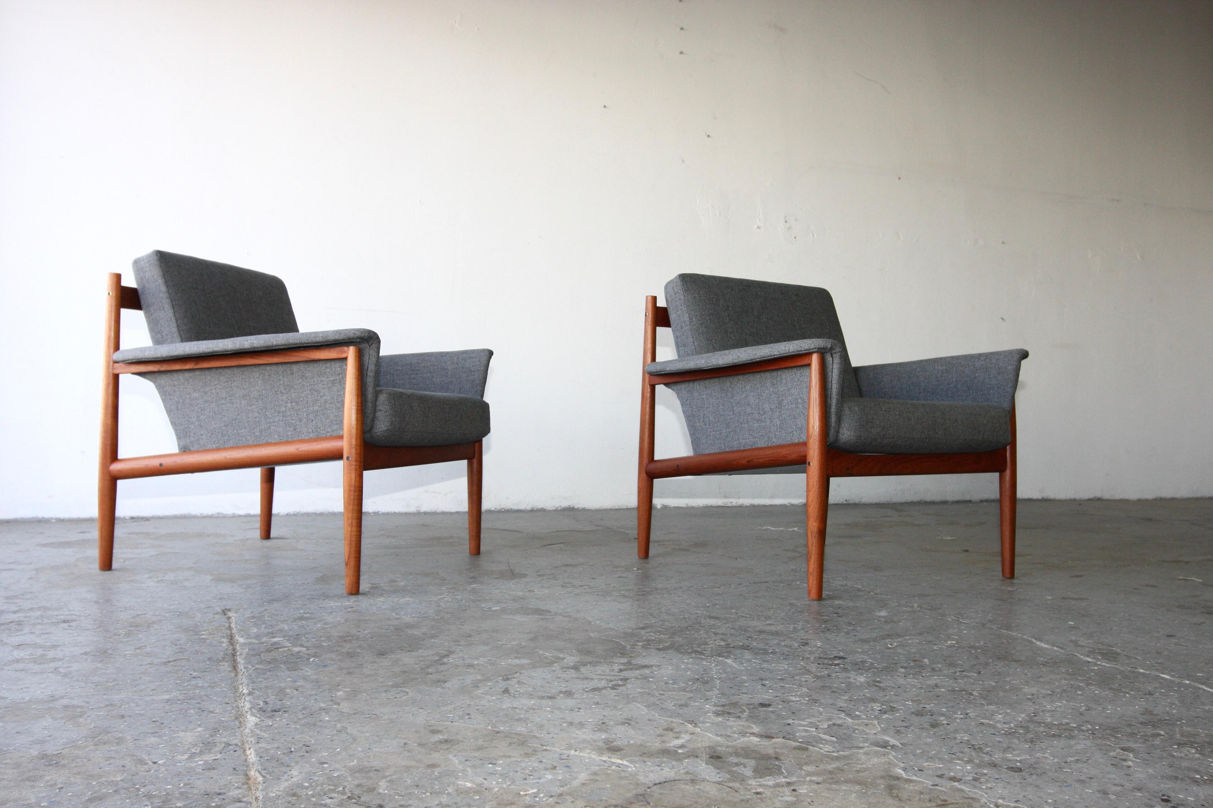 Pair of  Danish Modern model 168 Grete Jalk teak lounge chairs  For Sale 6