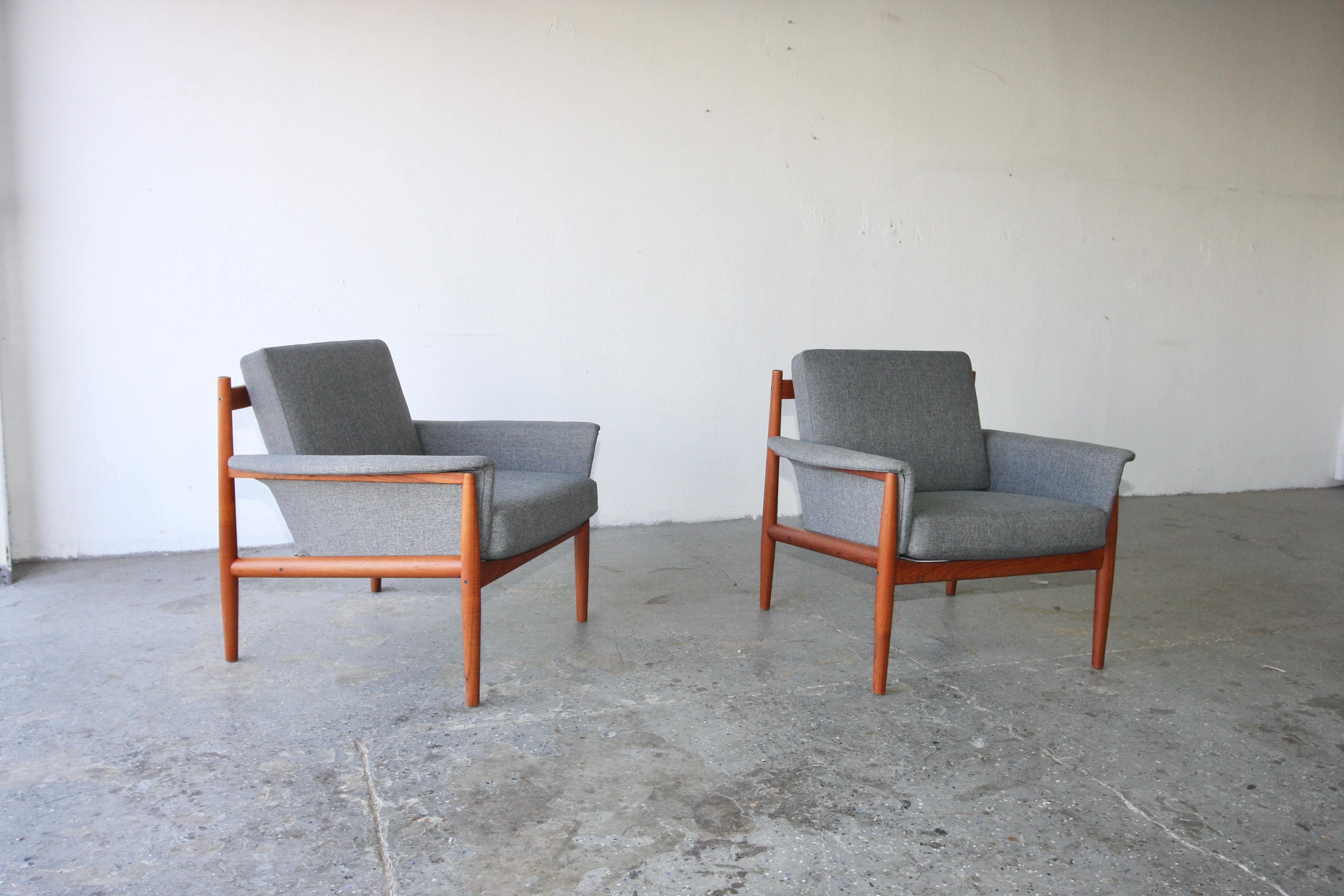 Pair of  Danish Modern model 168 Grete Jalk teak lounge chairs  For Sale 7