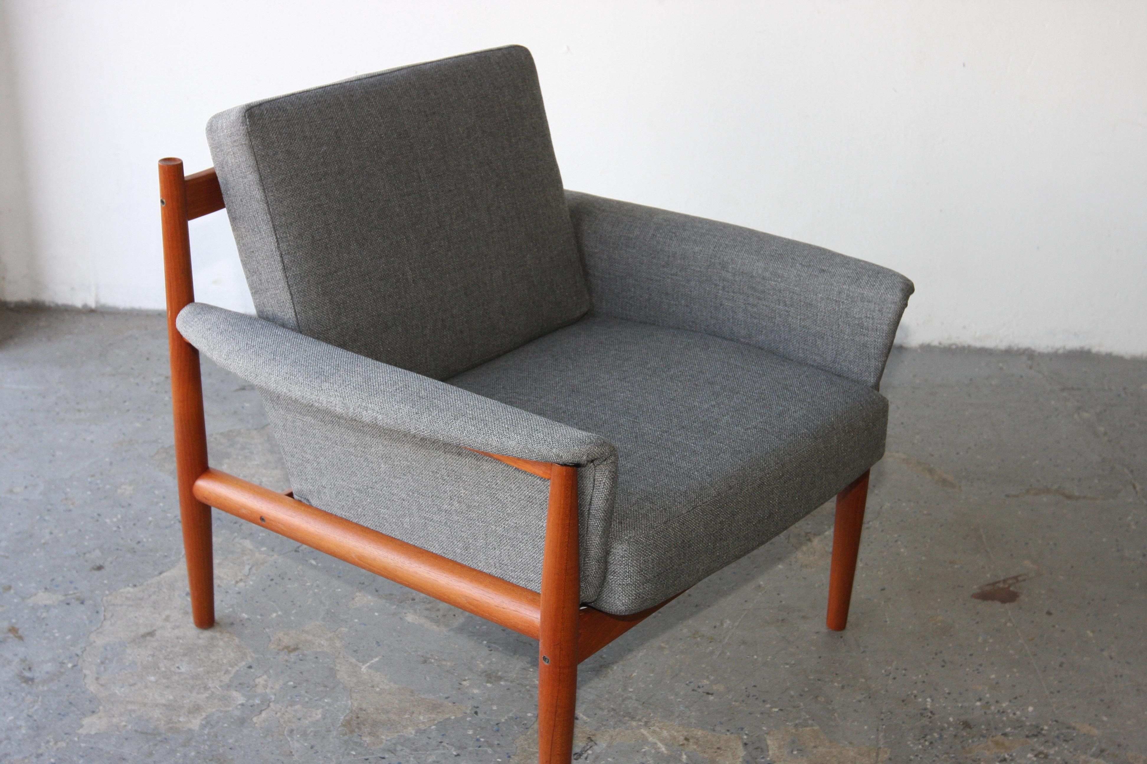 Pair of  Danish Modern model 168 Grete Jalk teak lounge chairs  For Sale 10