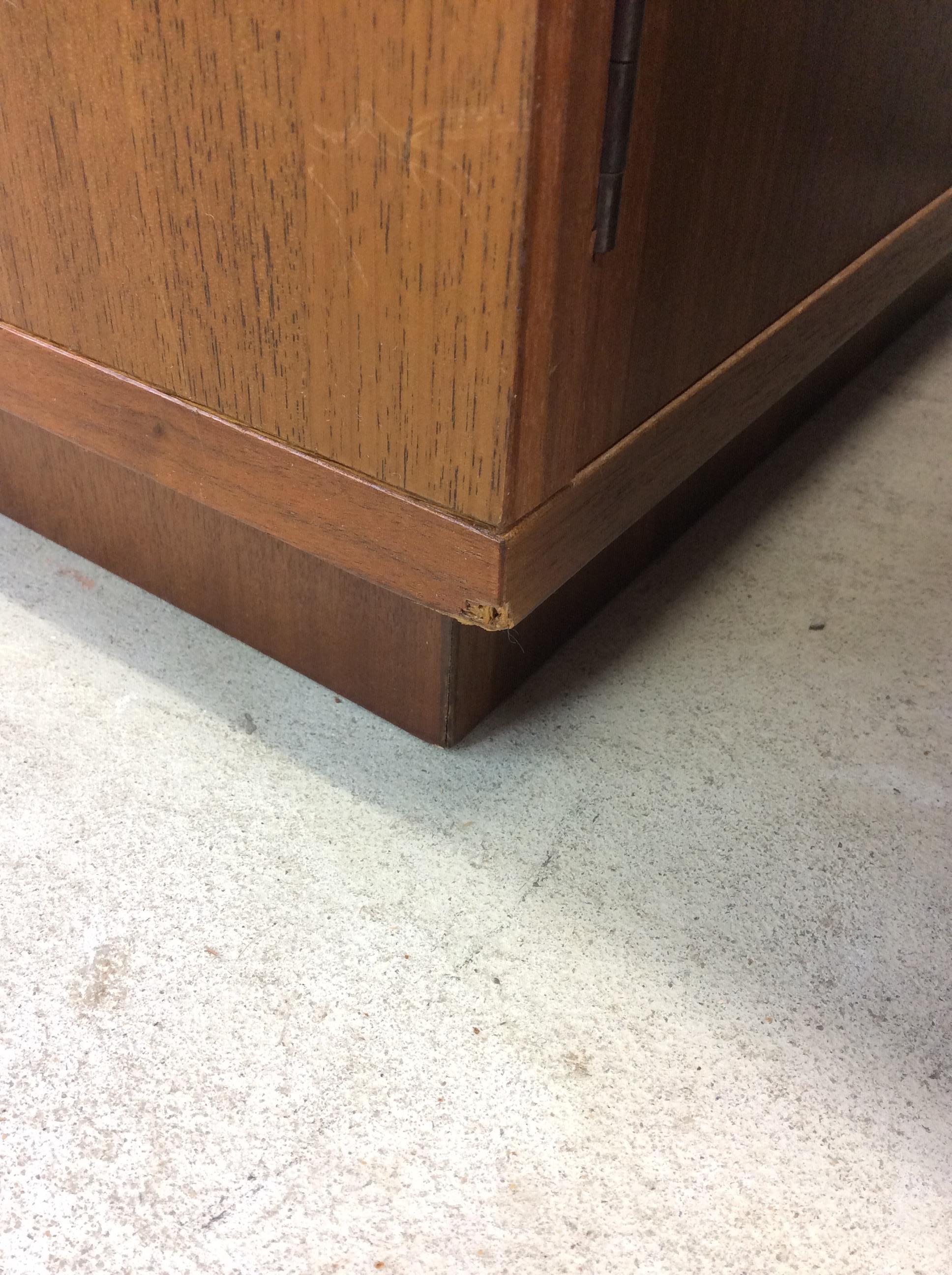 Pair of Danish Modern Nightstands with Storage Cabinet For Sale 1