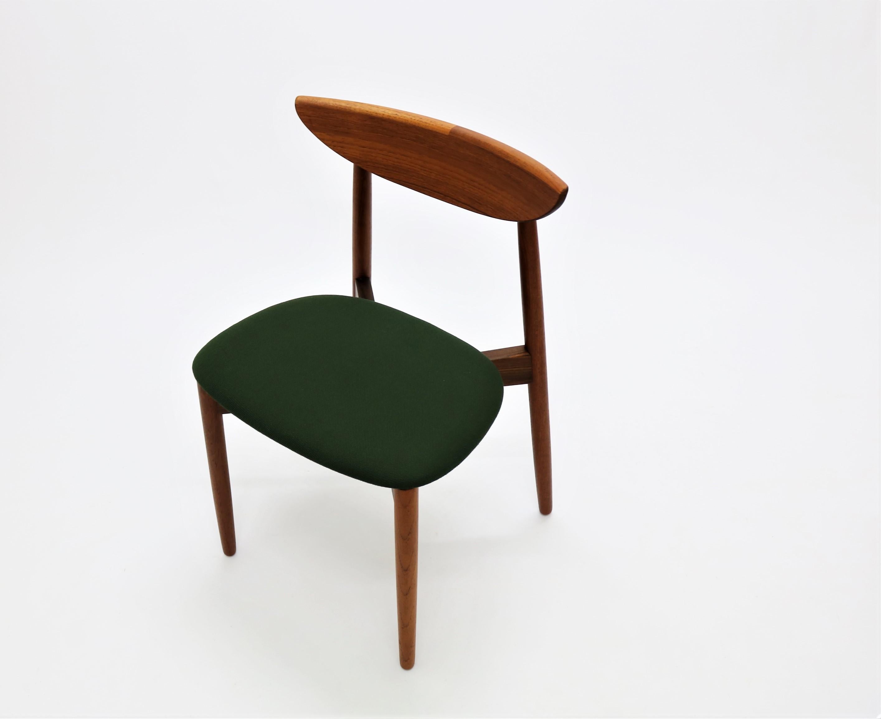 Mid-20th Century Pair of Danish Modern Side Chairs Model 58 in Teak by Harry Østergaard, 1950s