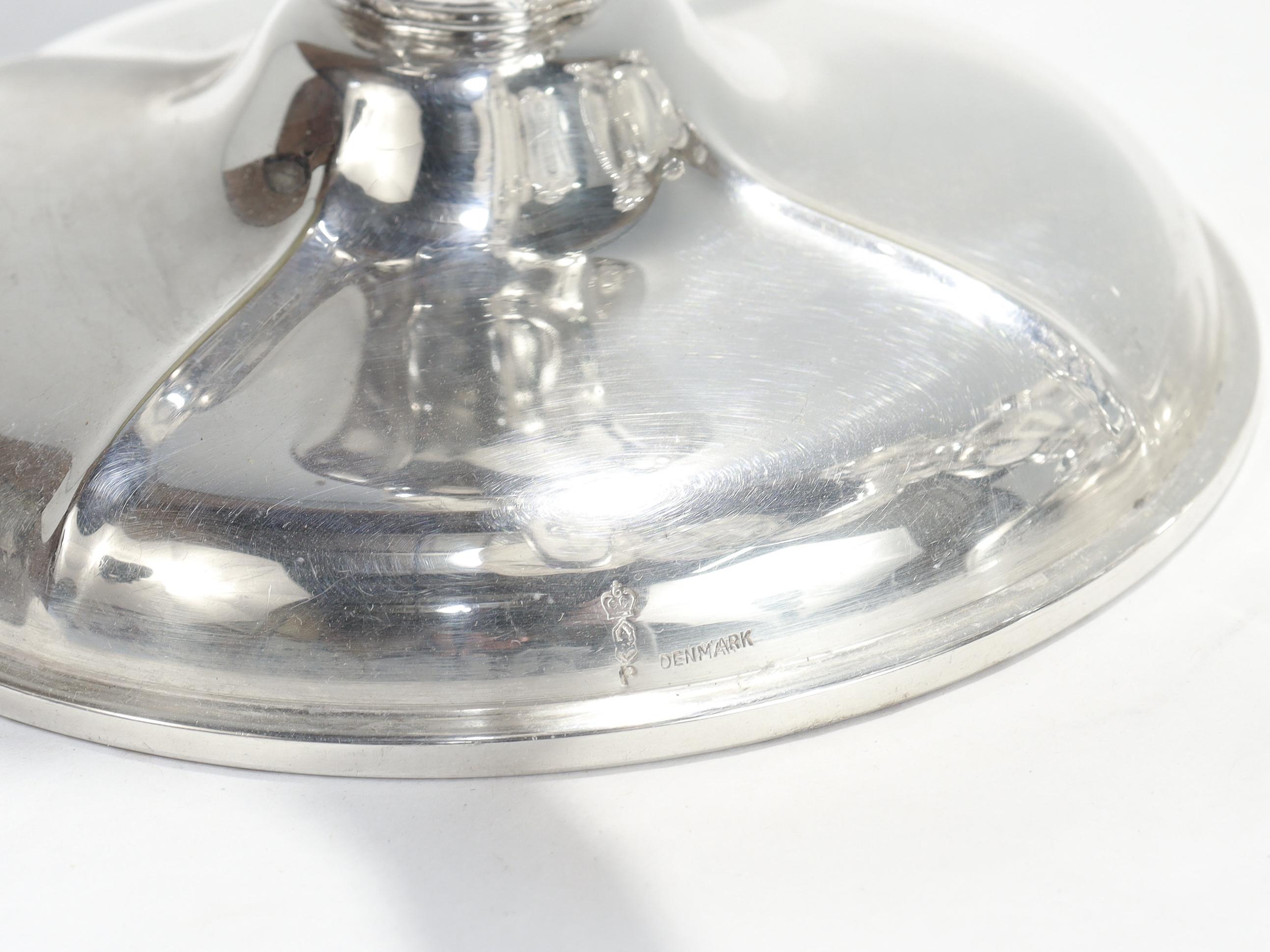 Paire de candélabres/bougeoirs danois modernes en métal argenté de Carl Christiansen en vente 7