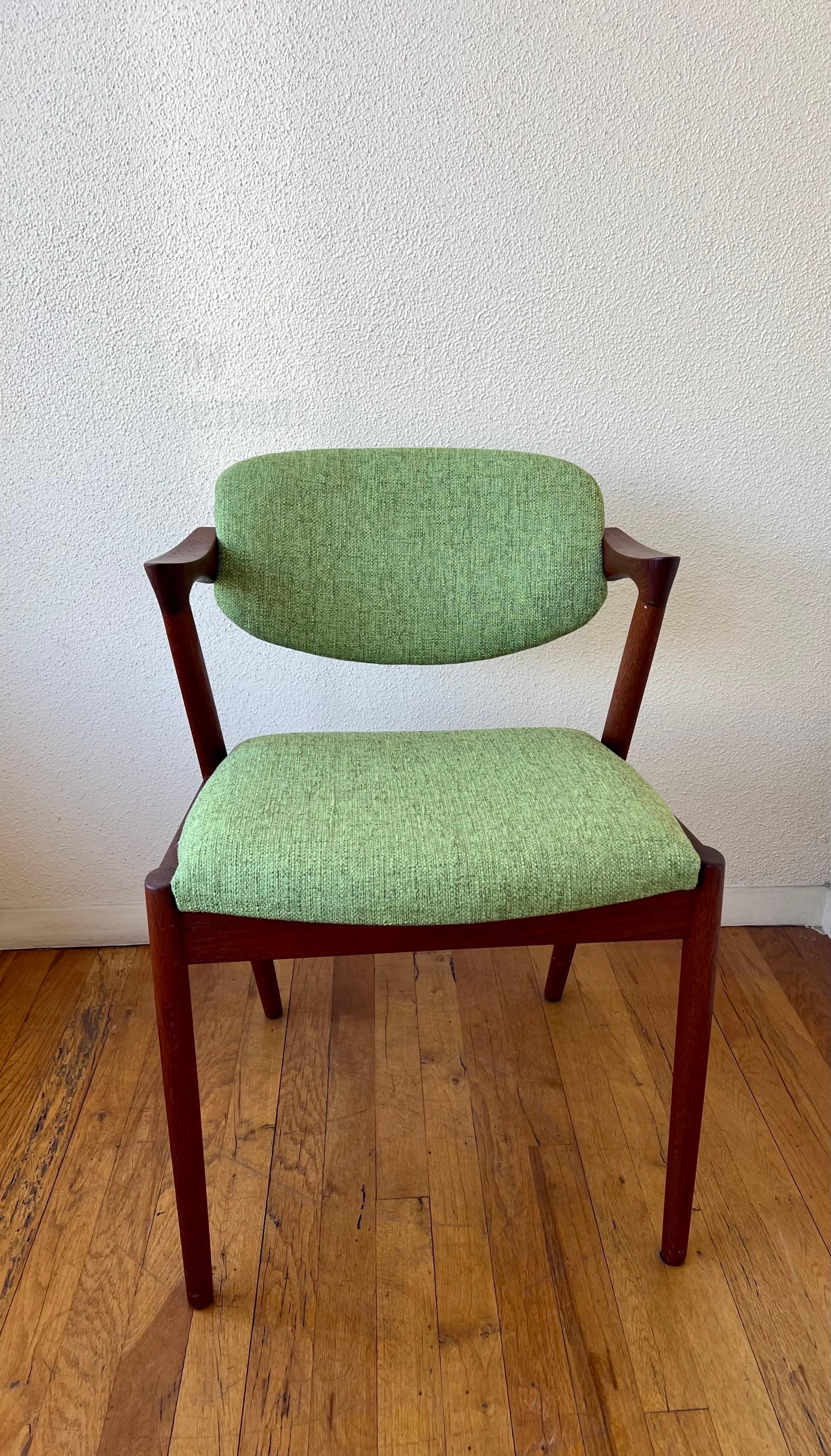 Pair of Danish Modern Solid Teak Restored Kai Kristiansen Model 42 Chairs In Excellent Condition In San Diego, CA