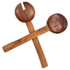 Paar moderne dänische Salatbestecke aus massivem Teakholz