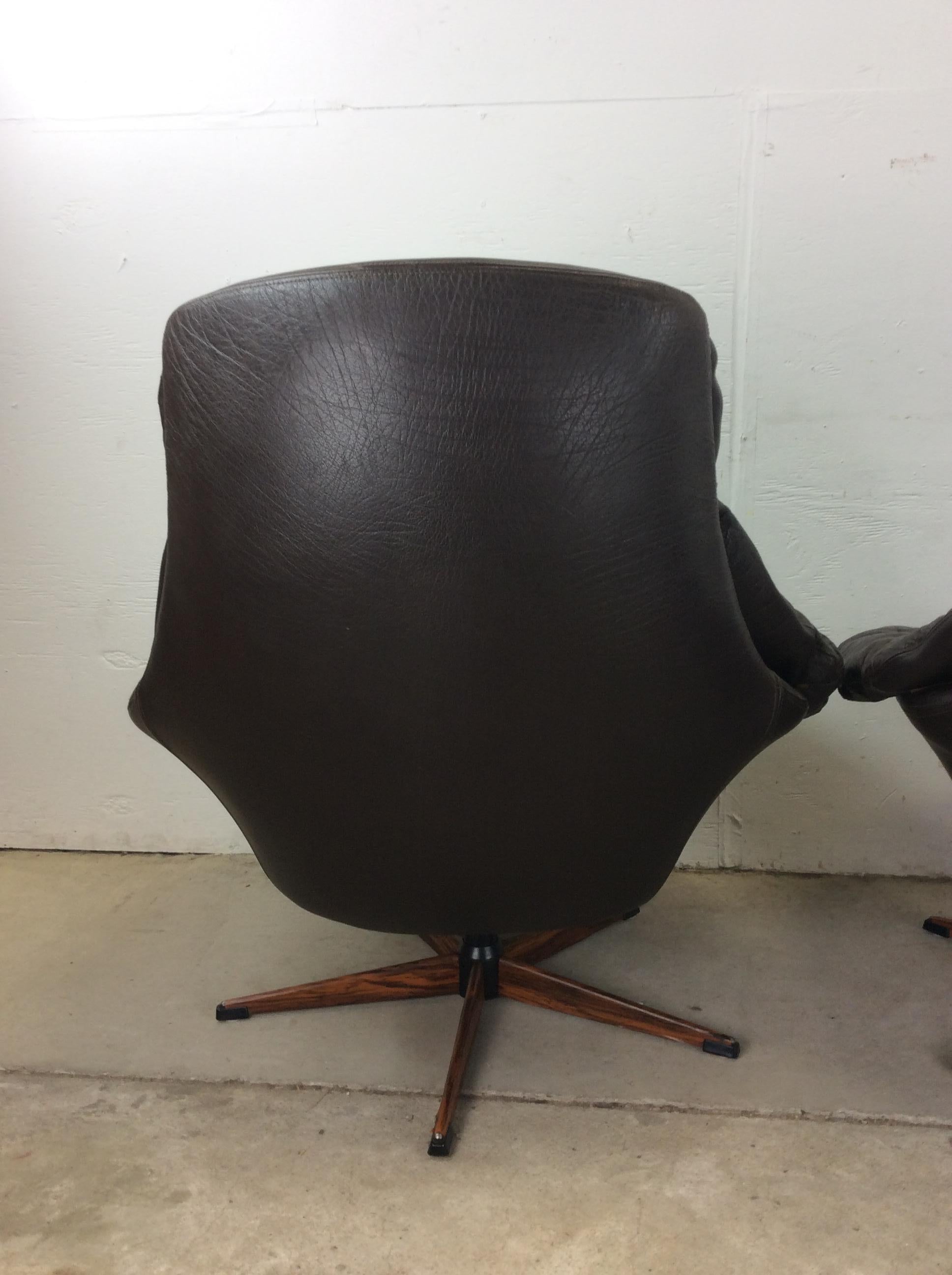 Pair of Danish Modern Swivel Lounge Chairs with Leather Upholstery For Sale 7
