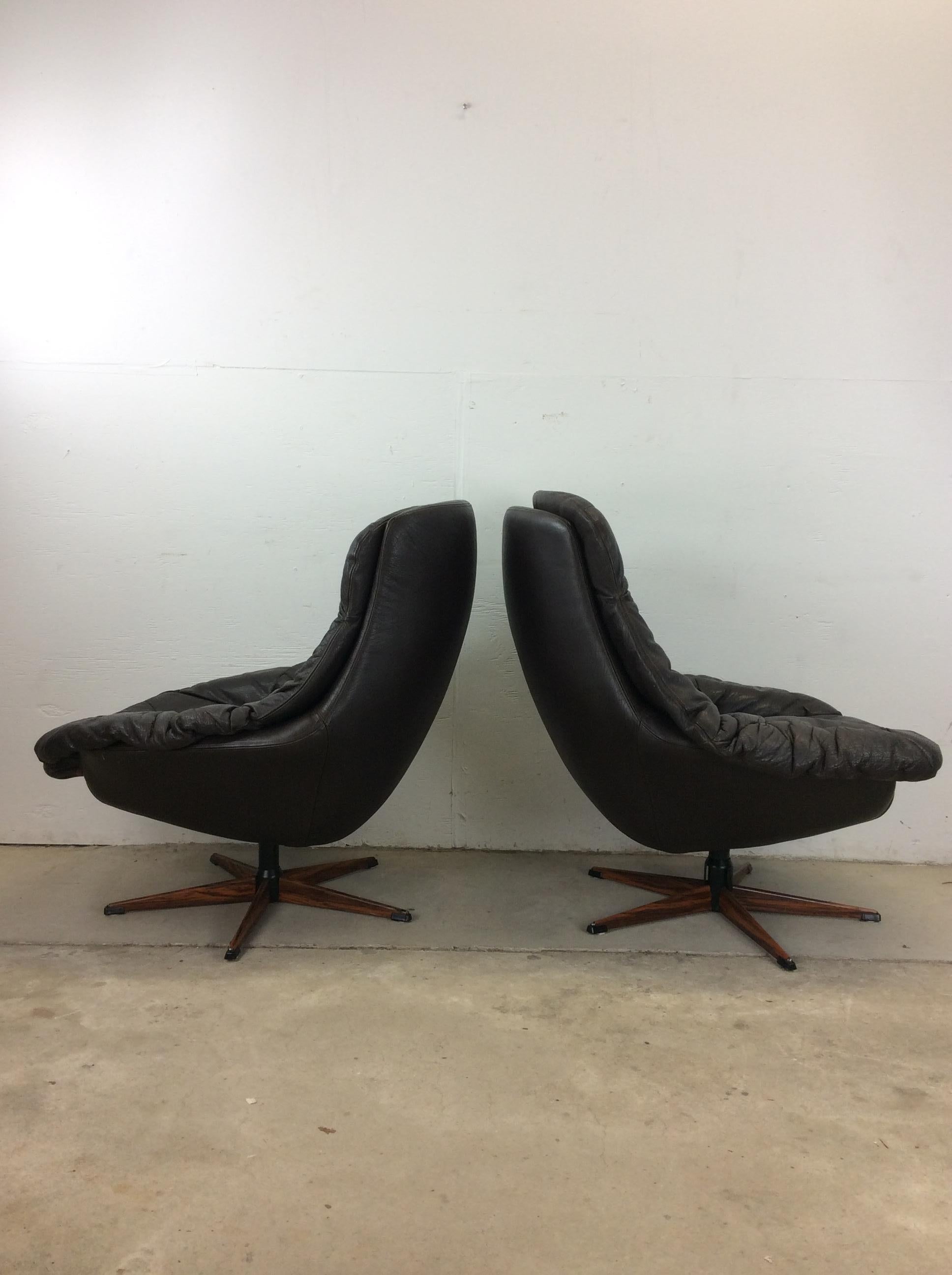 Pair of Danish Modern Swivel Lounge Chairs with Leather Upholstery For Sale 10