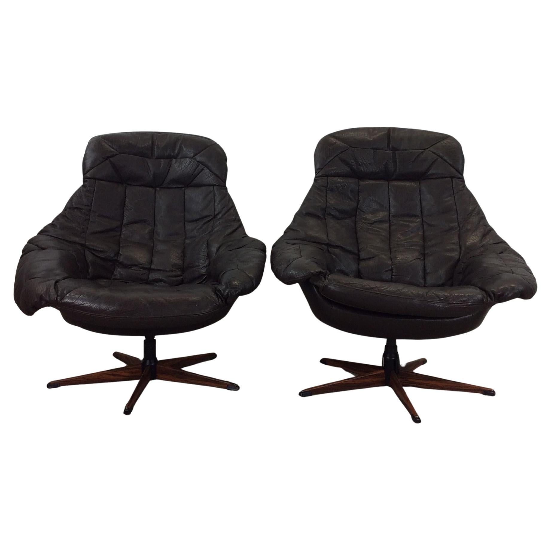 Pair of Danish Modern Swivel Lounge Chairs with Leather Upholstery For Sale