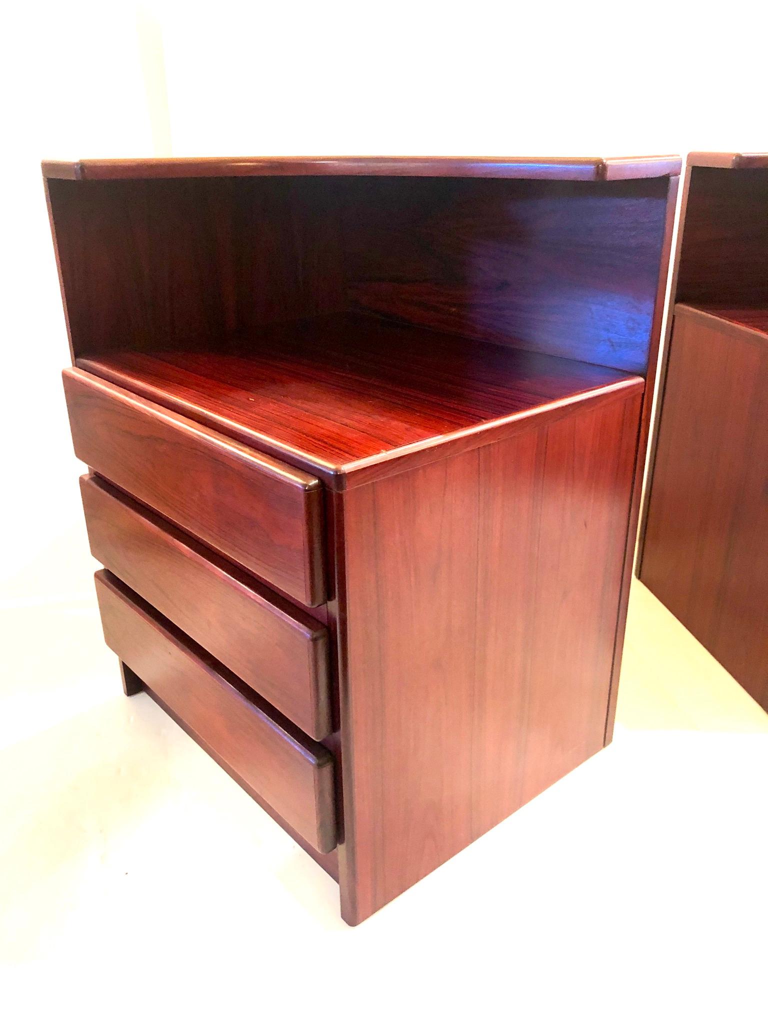 Pair of Danish Modern Tall Rosewood Night Stands/Tables In Good Condition For Sale In San Diego, CA