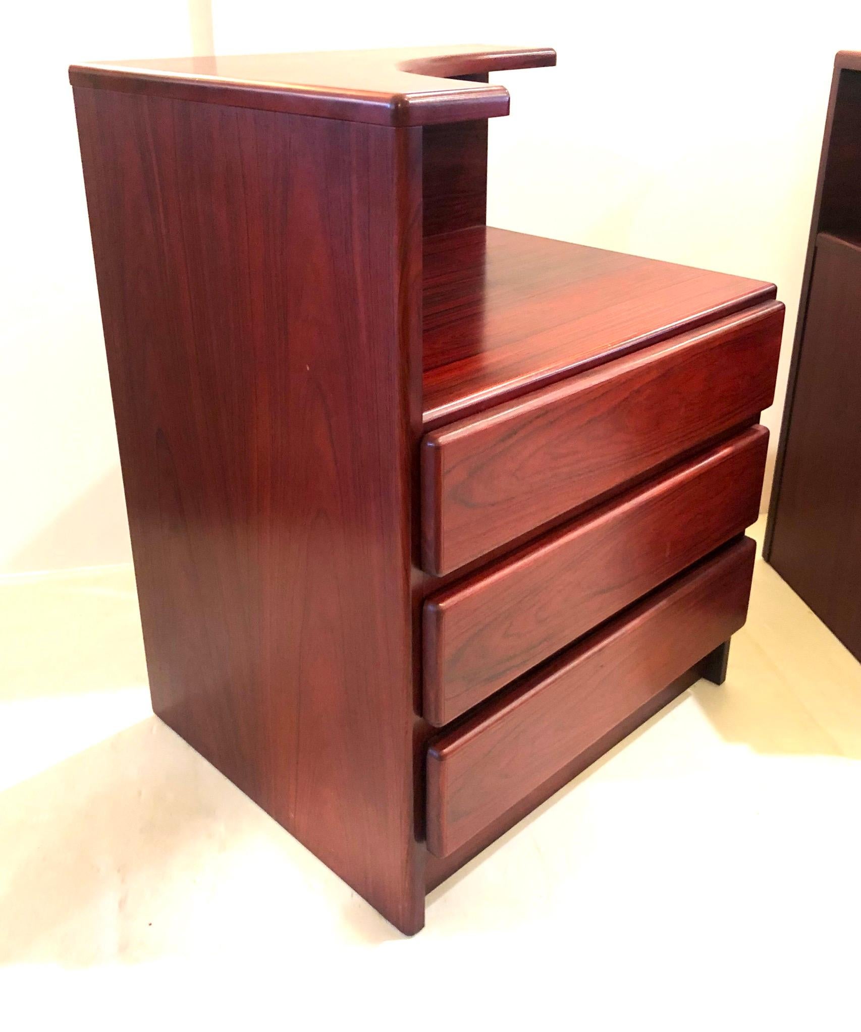 20th Century Pair of Danish Modern Tall Rosewood Night Stands/Tables For Sale