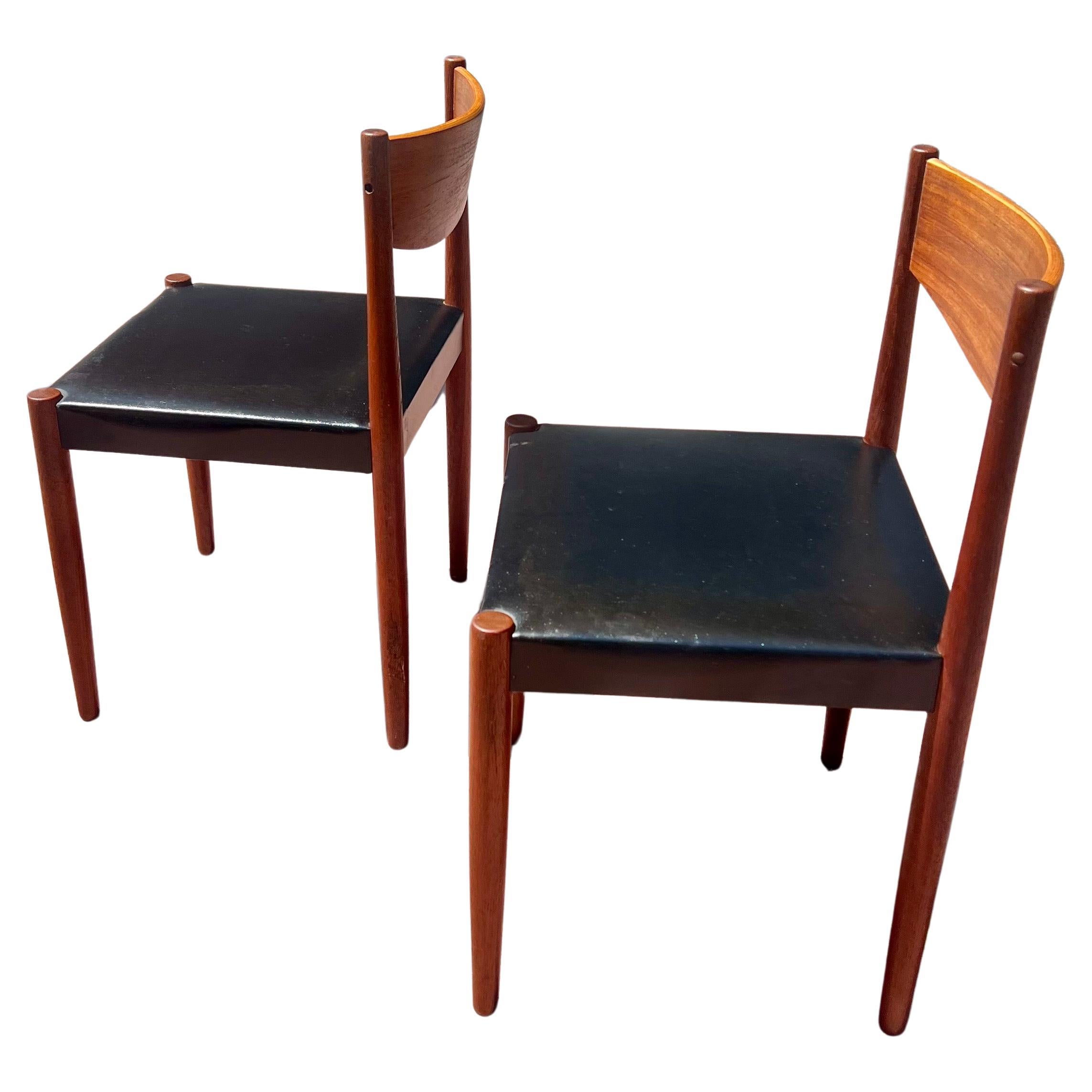 Coppia di sedie da pranzo moderne danesi in teak di Hans Olsen per Rojle Frem In condizioni buone in vendita a San Diego, CA