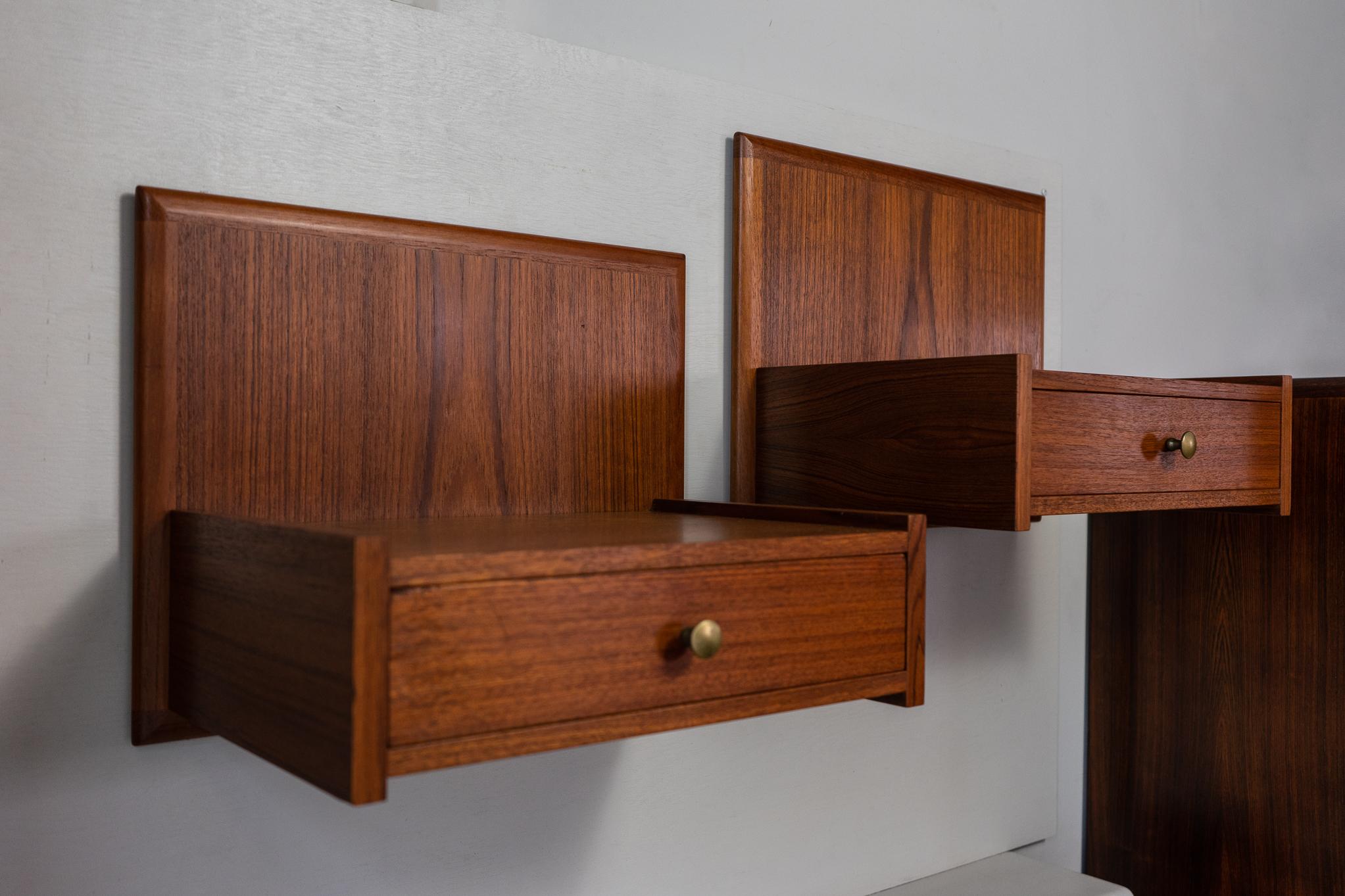 Veneer Pair of Danish Modern Teak Floating Bedside Tables