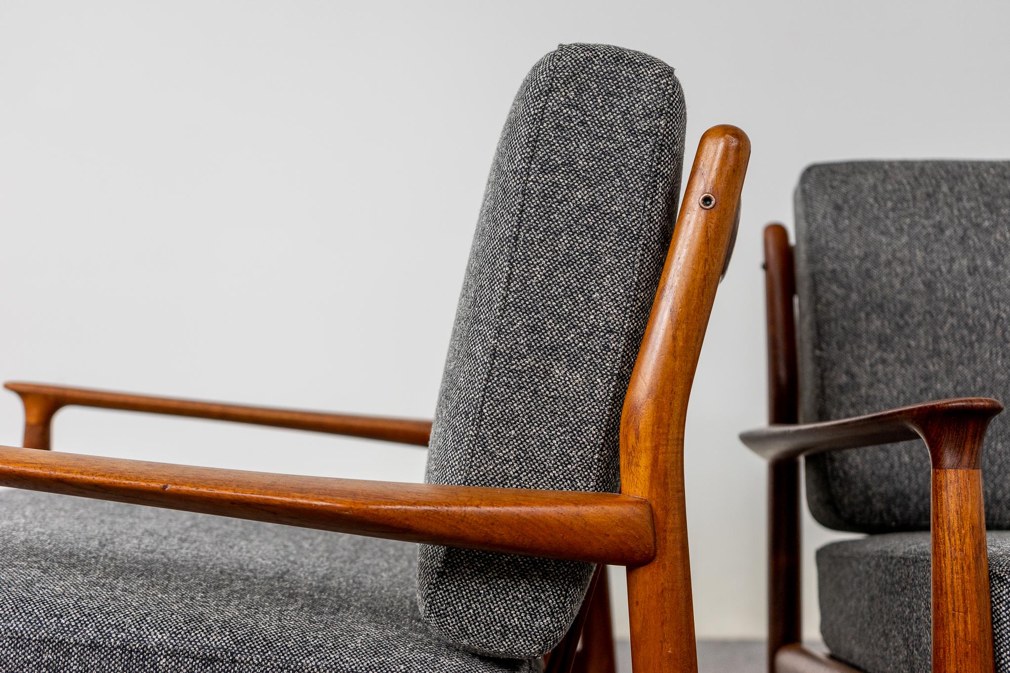 Pair of Danish Modern Teak Lounge Chairs, by Svend Erikson 4