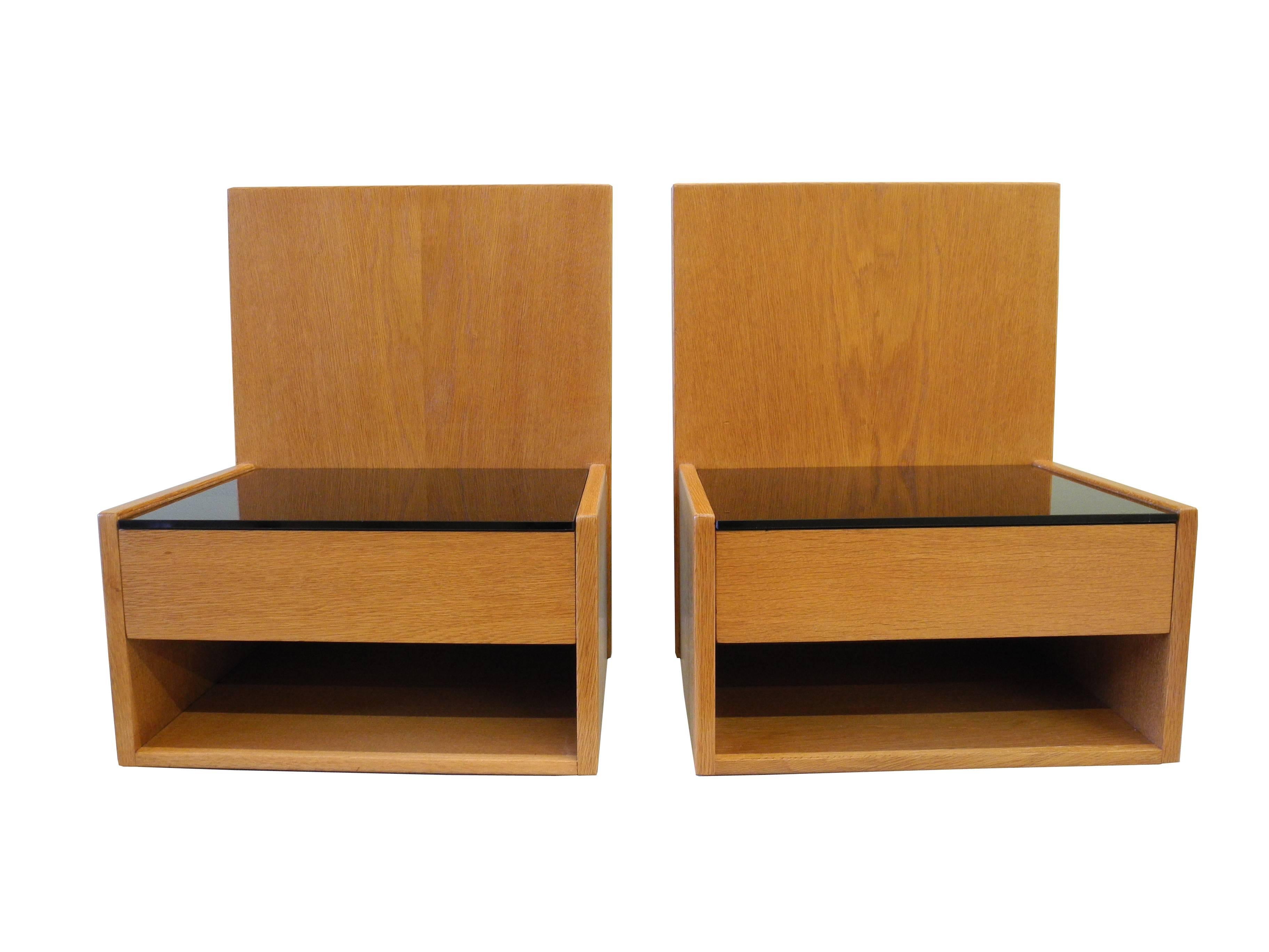 Scandinavian Modern Pair of Danish Modern Teak Nightstands Designed by Hans Wegner For Sale