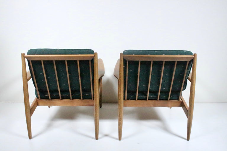 Pair of Danish Modern Viko Baumritter Walnut Lounge Chairs, 1950s In Good Condition For Sale In Bainbridge, NY