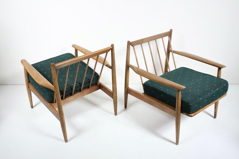 Mid-20th Century Pair of Danish Modern Viko Baumritter Walnut Lounge Chairs, 1950s For Sale