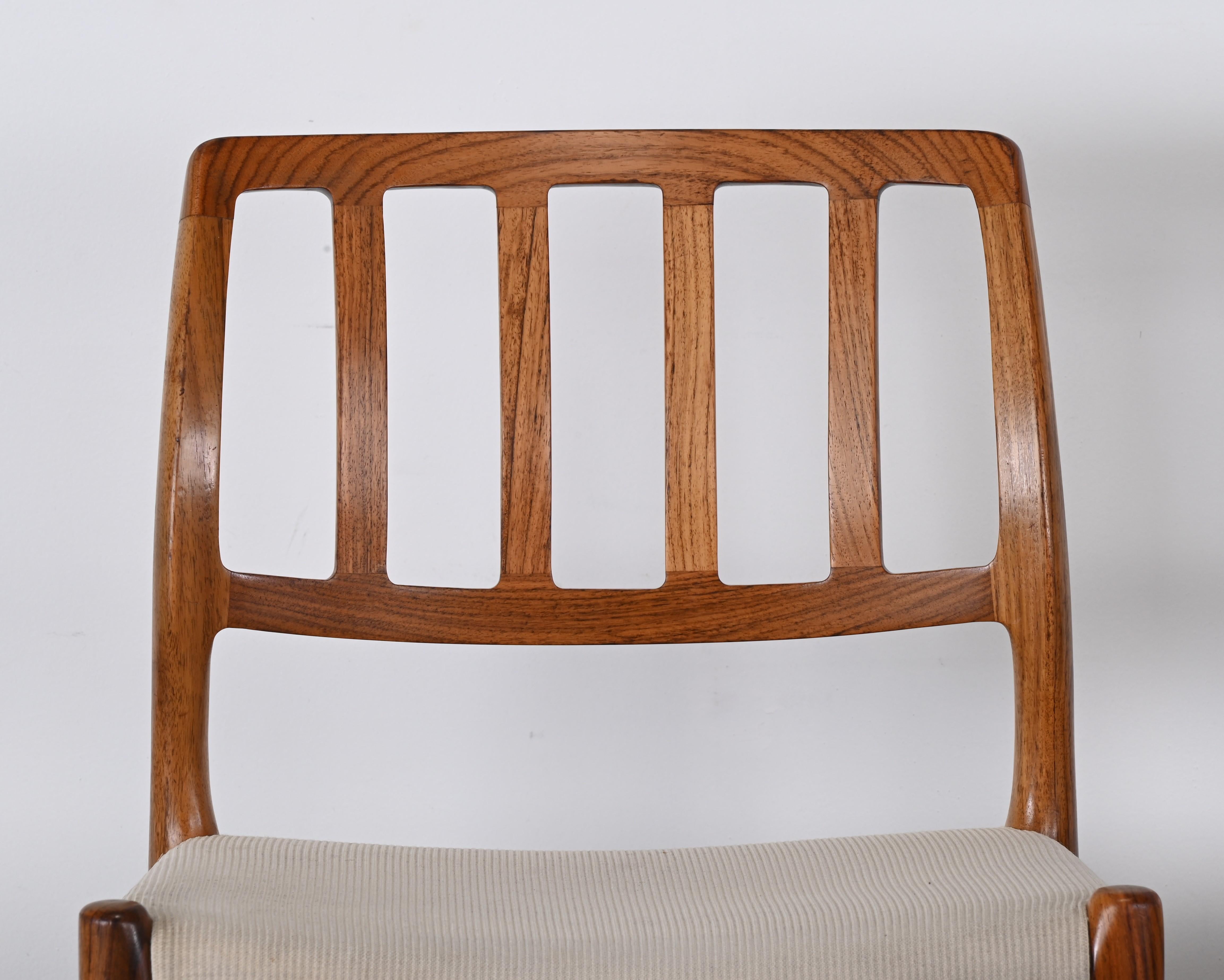 Scandinave moderne Paire de chaises danoises Neils Otto Moller pour J. L. Moller modèle 83 bois de rose  en vente