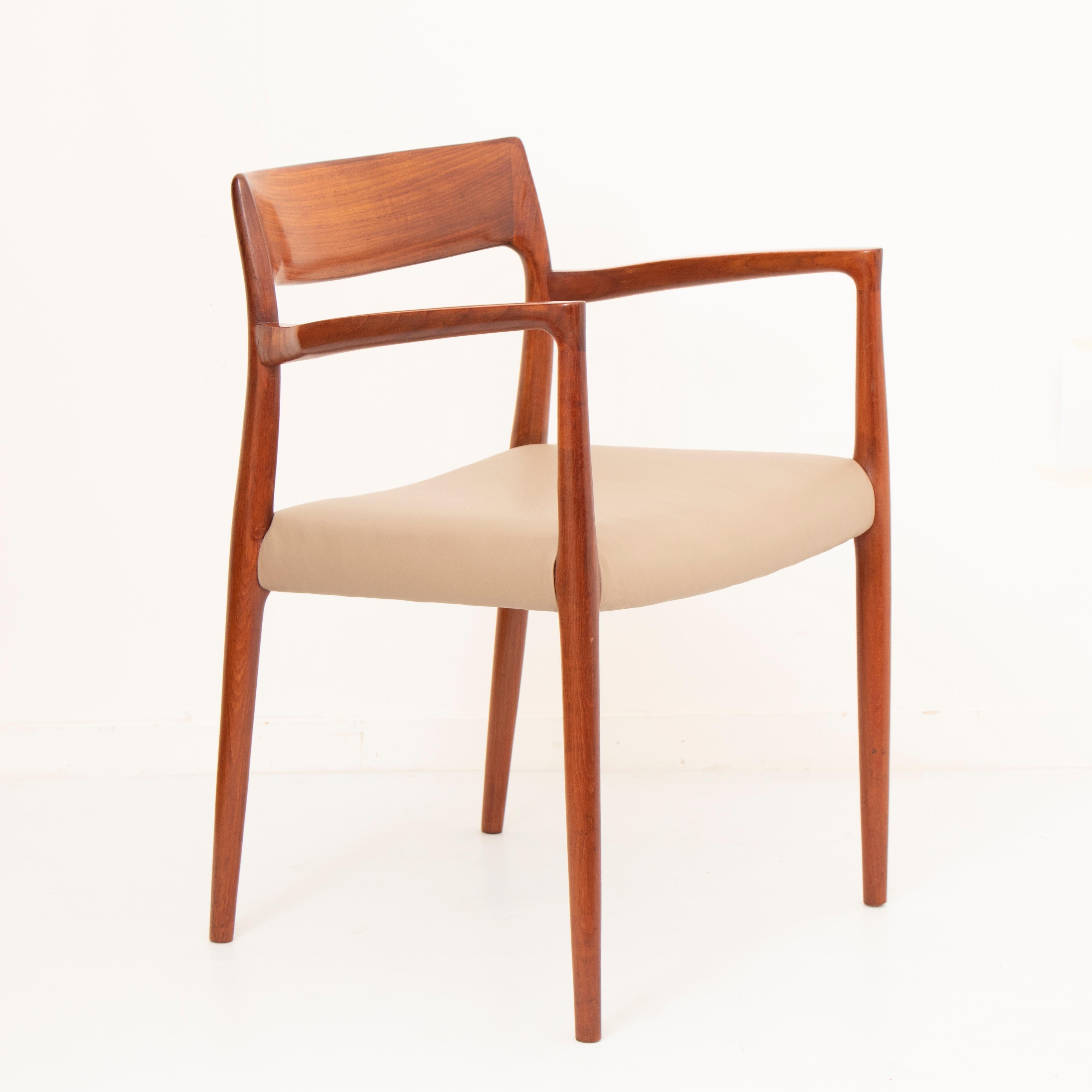Mid-Century Modern Pair of Danish Niels O Møller Model 57 Teak Carver Armchair Dining Chairs