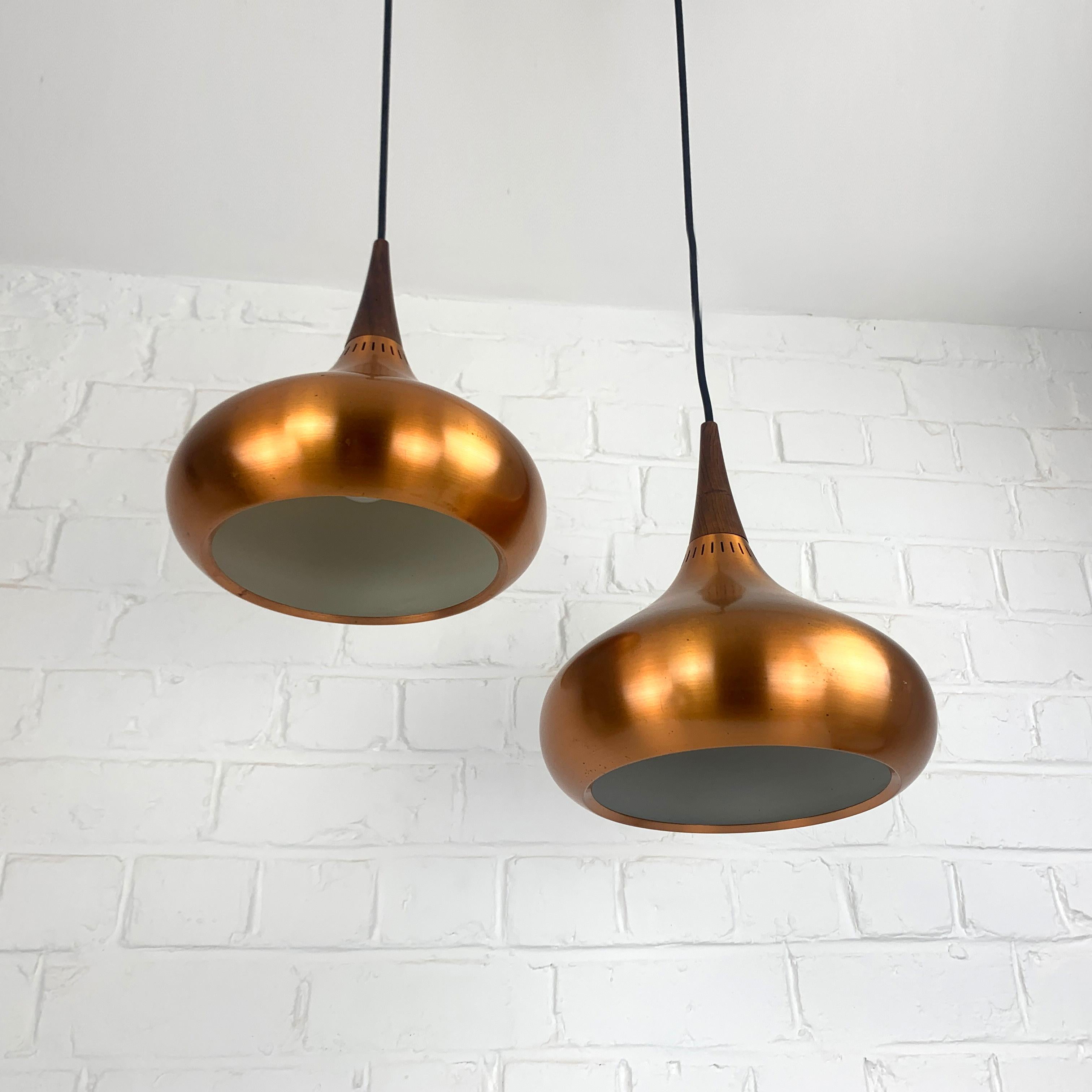 Pair of Danish Orient Minor Pendant Lamps in Copper, Jo Hammerborg, Fog & Mørup In Good Condition For Sale In Vorst, BE