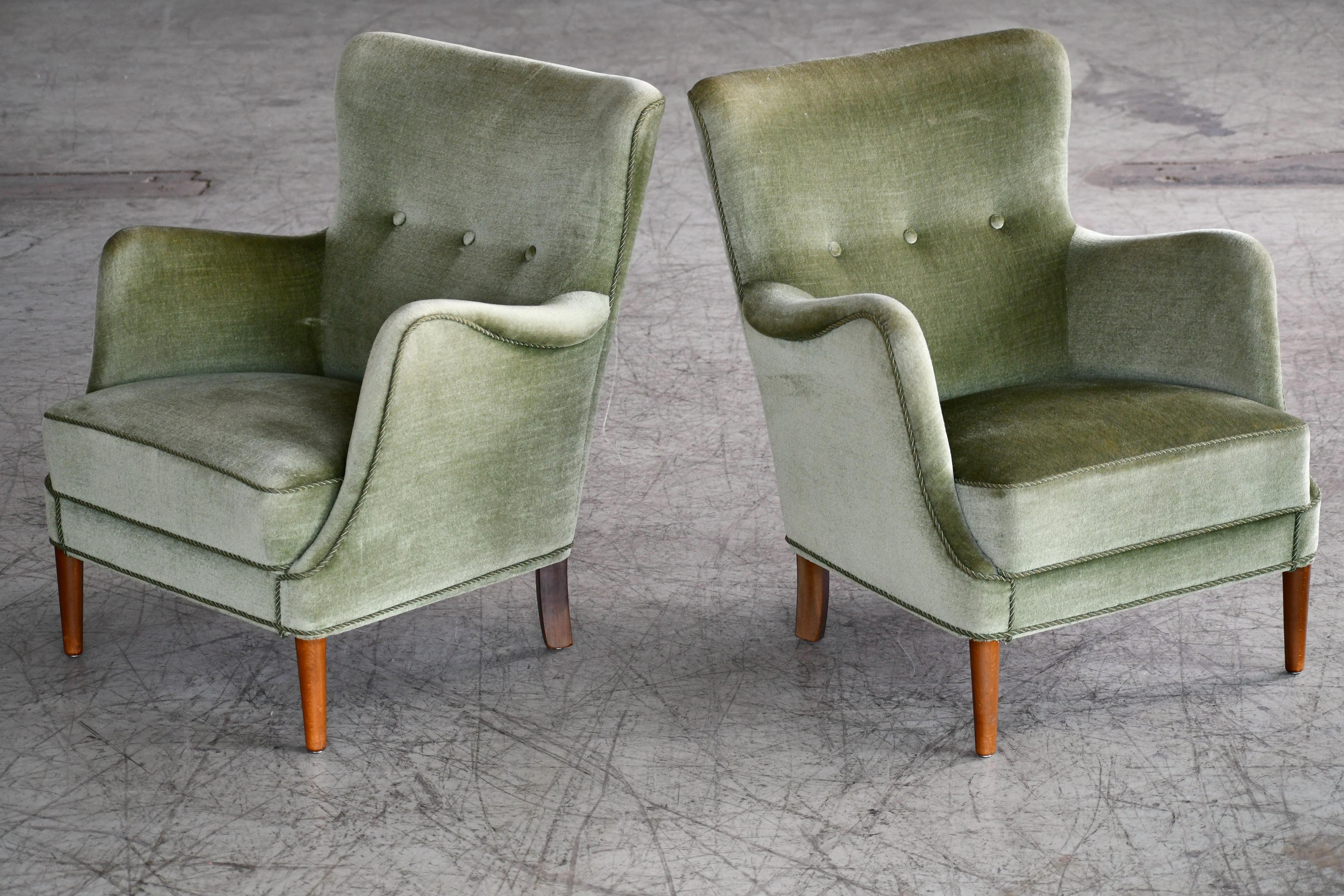 Scandinavian Modern Pair of Danish Peter Hvidt  Attributed Lounge Chairs Green Mohair