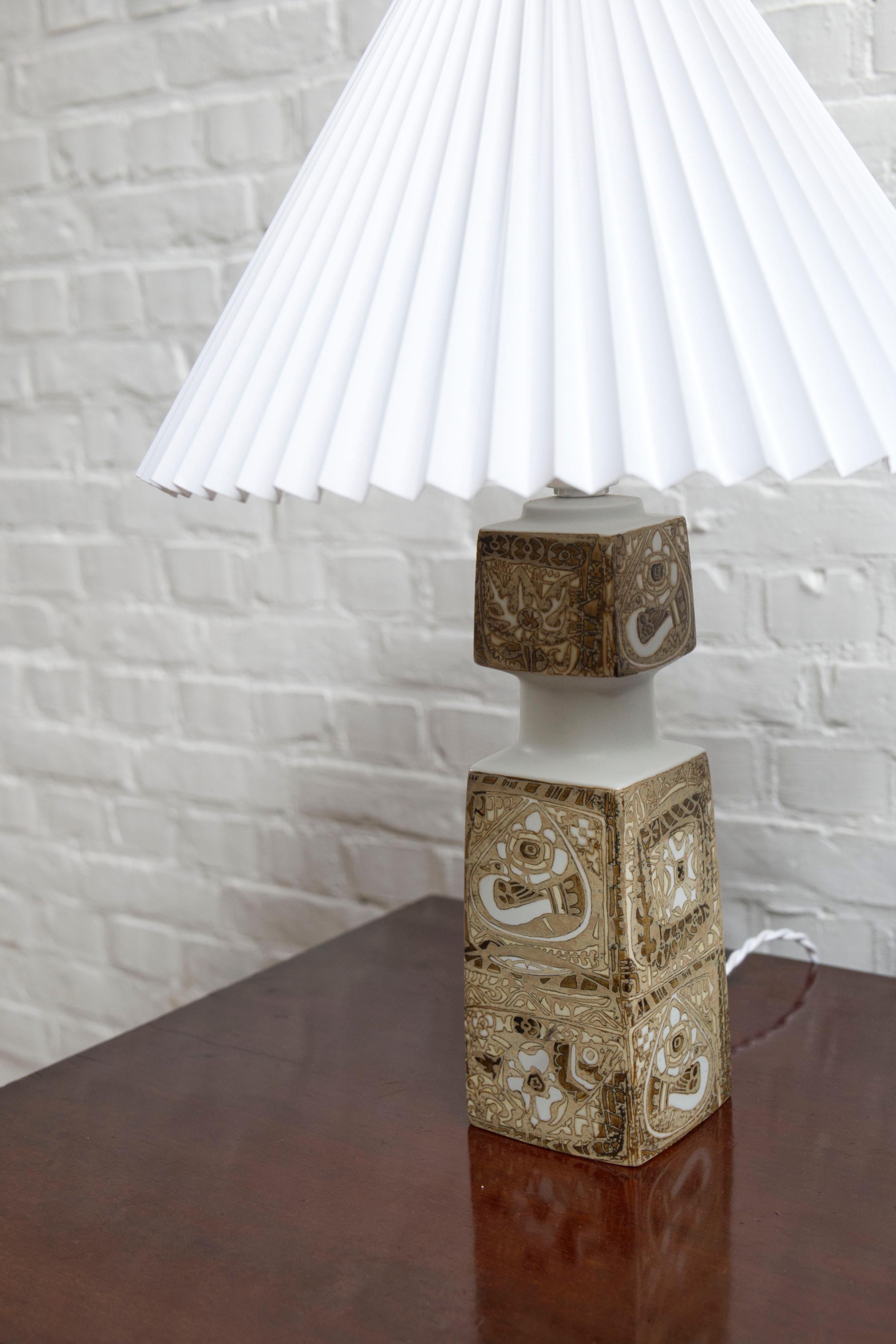 Ceramica Pair of Danish Porcelain Baca Table Lamps by Nils Thorsson for Royal Copenhagen in vendita