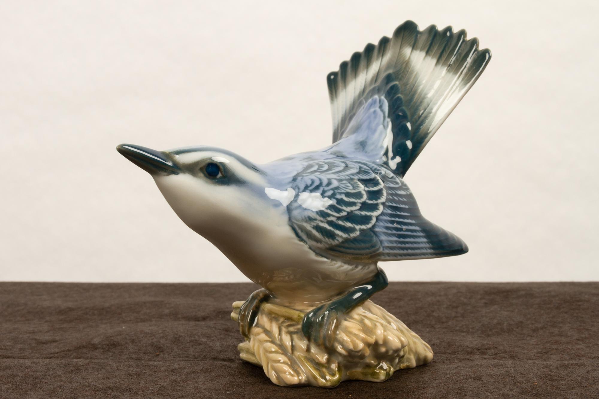Pair of Danish Porcelain Birds by Dahl Jensen, 1930s 6