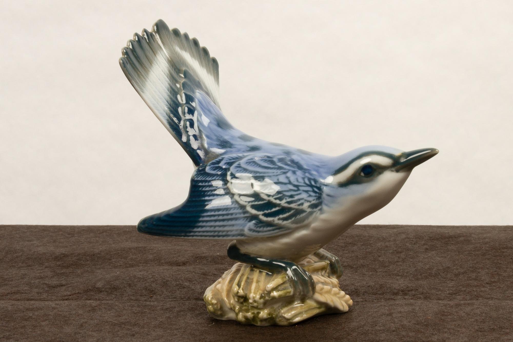 Pair of Danish Porcelain Birds by Dahl Jensen, 1930s 7