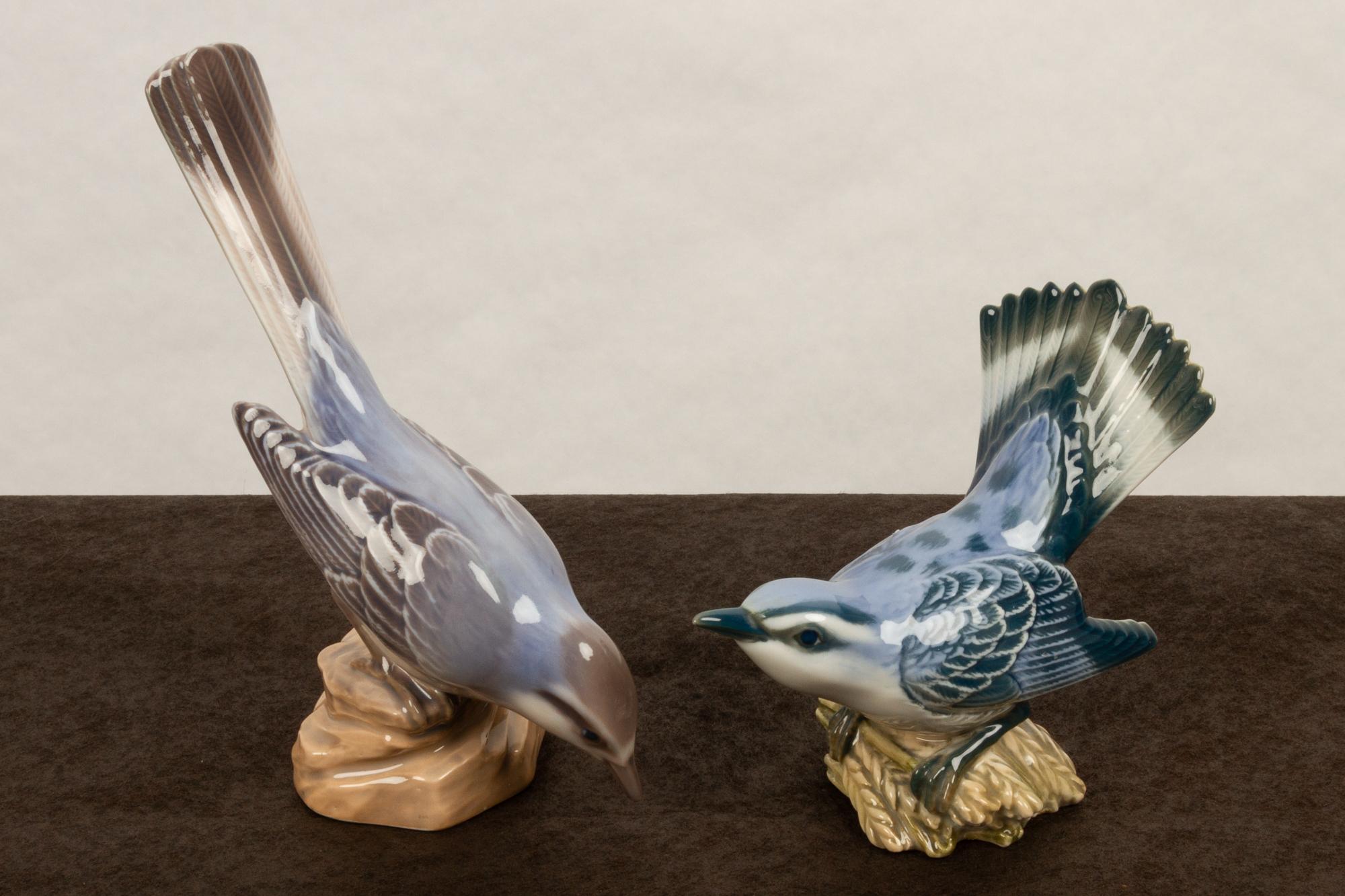 Pair of Danish Porcelain birds by Dahl Jensen 1930s
Porcelain figurines of a Blue Warbler and a White Wagtail by Danish sculptor Dahl Jensen from his own factory. Model no. 1247 and 1248.
Perfect condition, no damage.