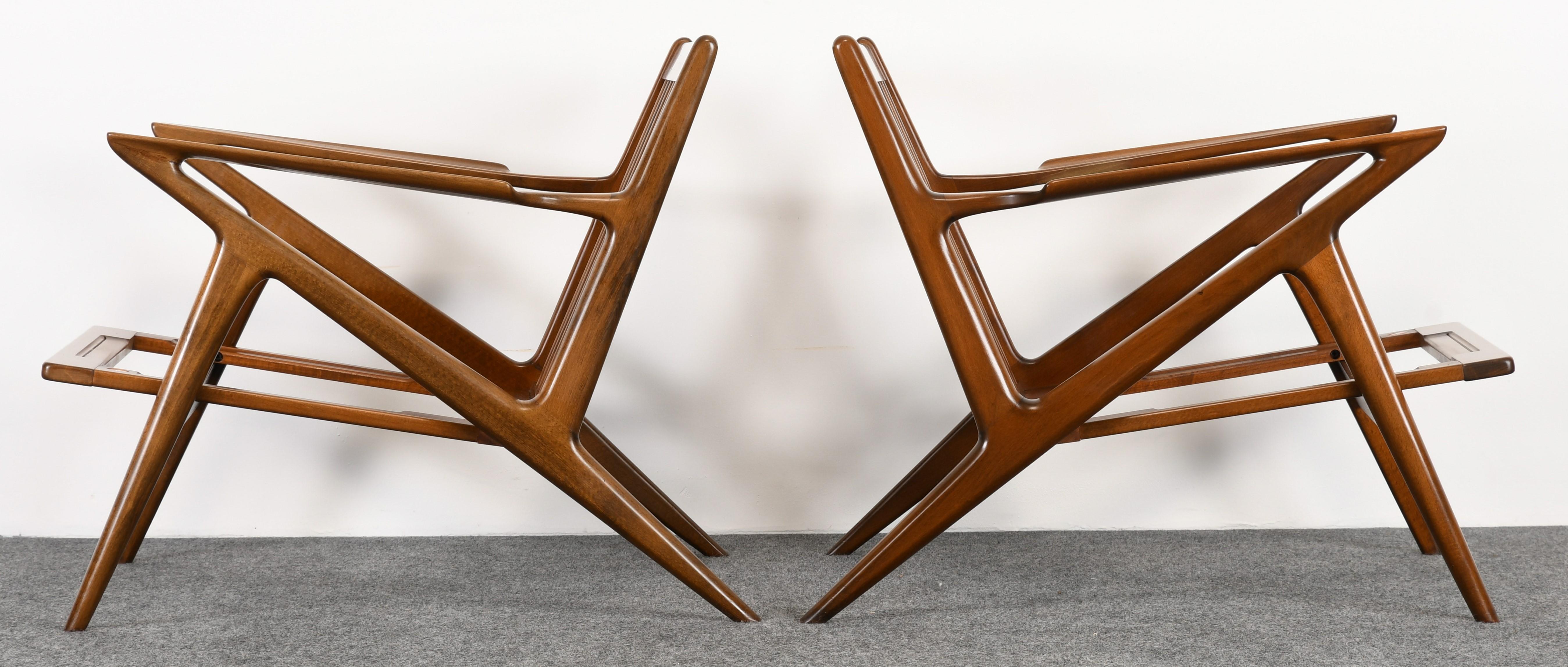 Beech Pair of Danish Poul Jensen Z Lounge Chairs for Selig, 1960s