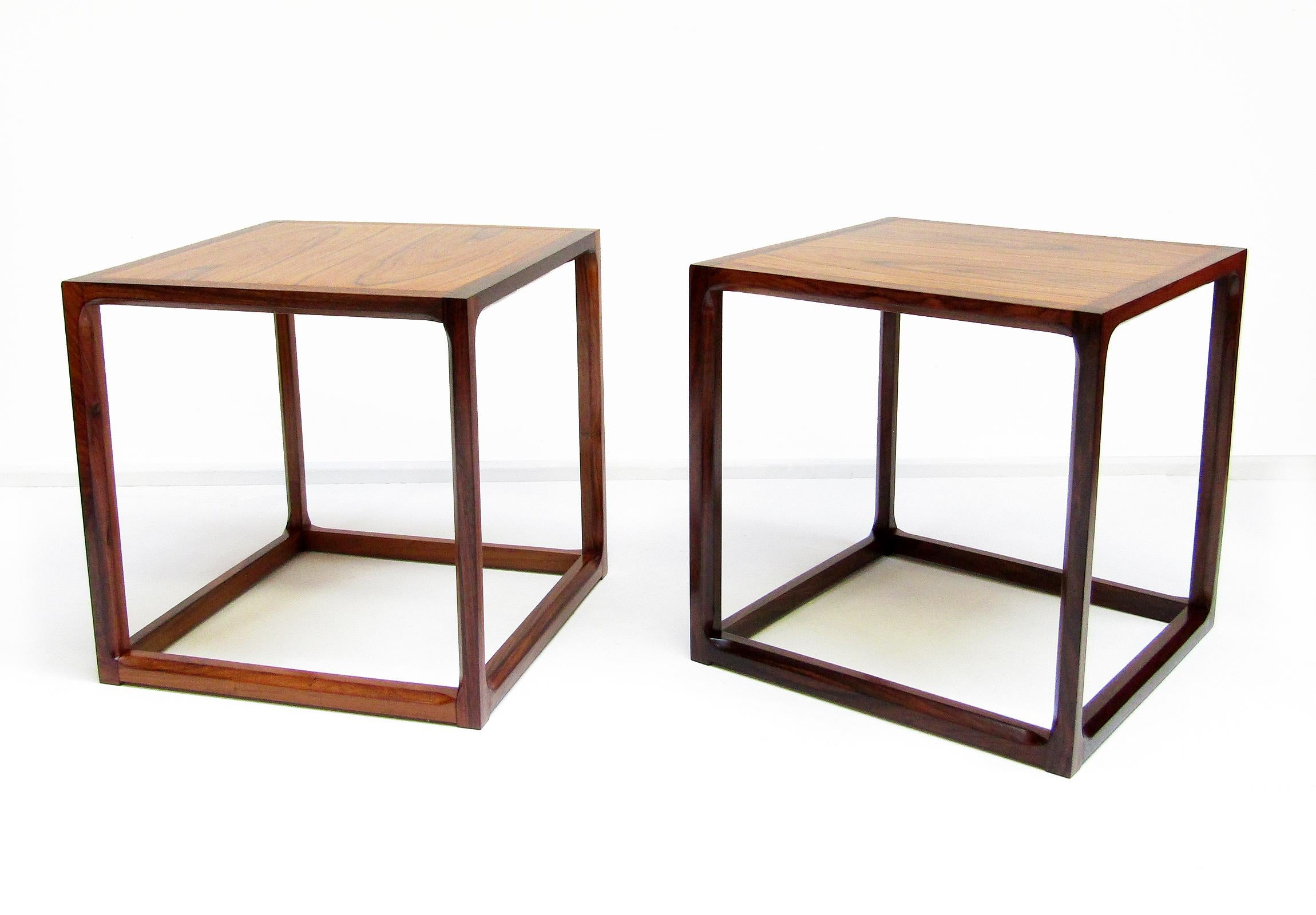 Paire de tables/tables de nuit cubiques danoises en bois de rose des années 1960 par Kai Kristiansen en vente 3