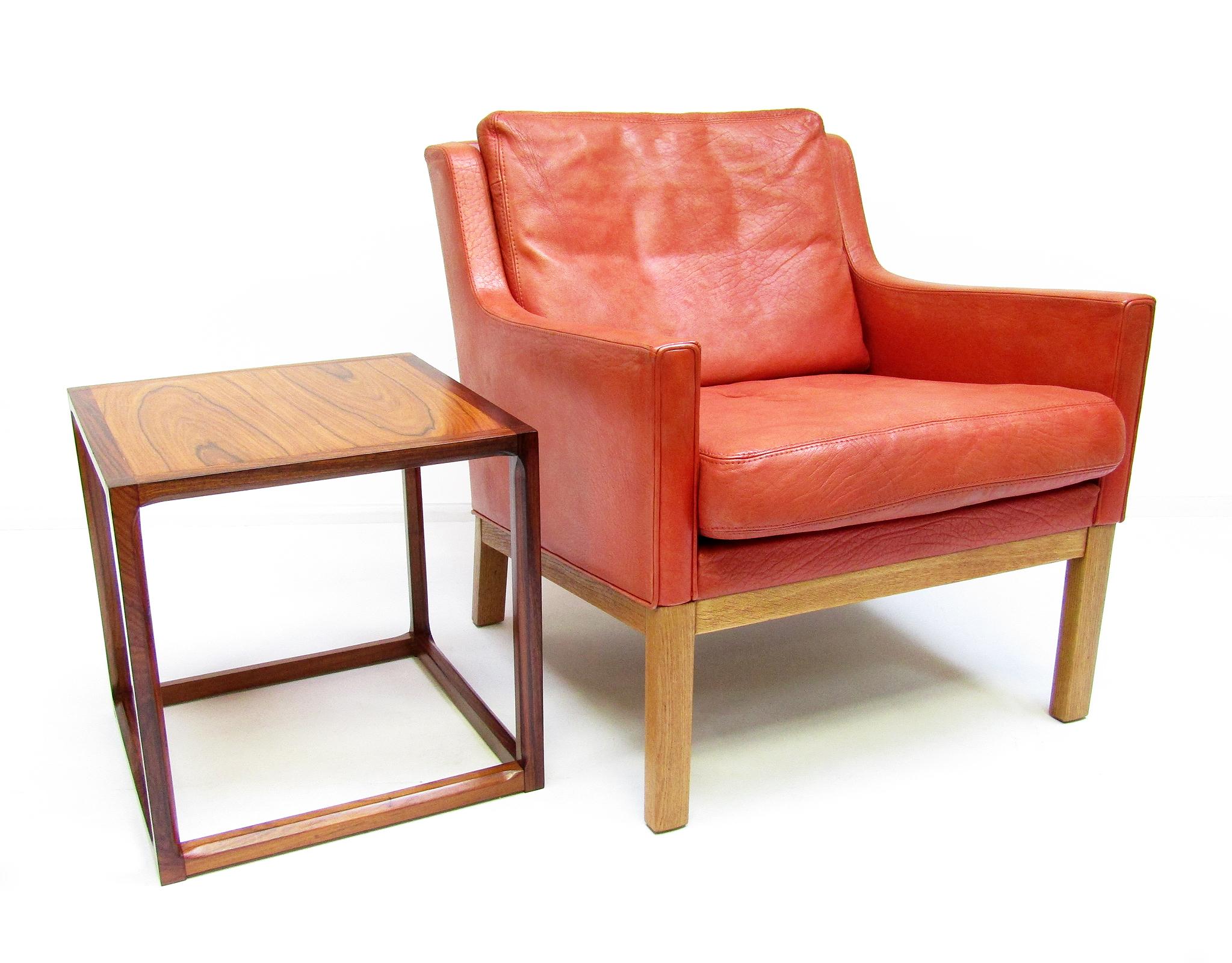 20ième siècle Paire de tables/tables de nuit cubiques danoises en bois de rose des années 1960 par Kai Kristiansen en vente
