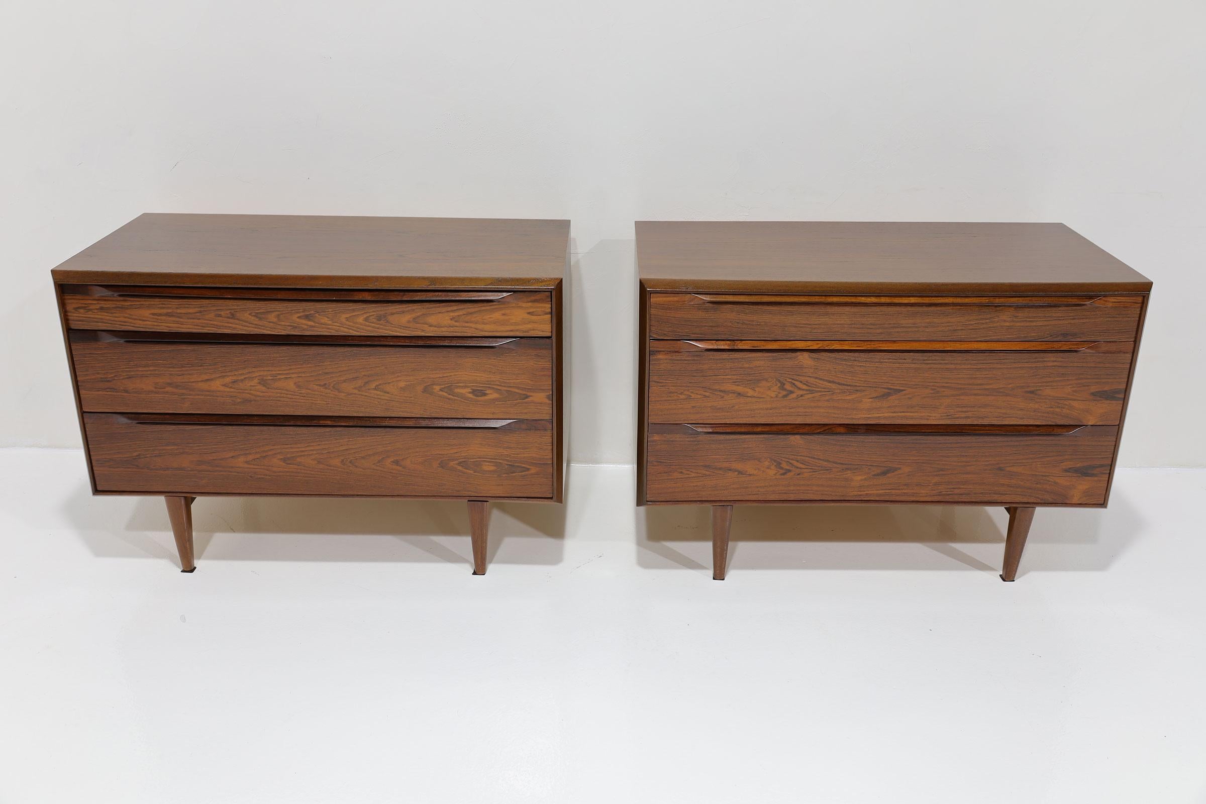 Pair of Danish Rosewood and Teak Chests/Nightstands In Good Condition For Sale In Dallas, TX