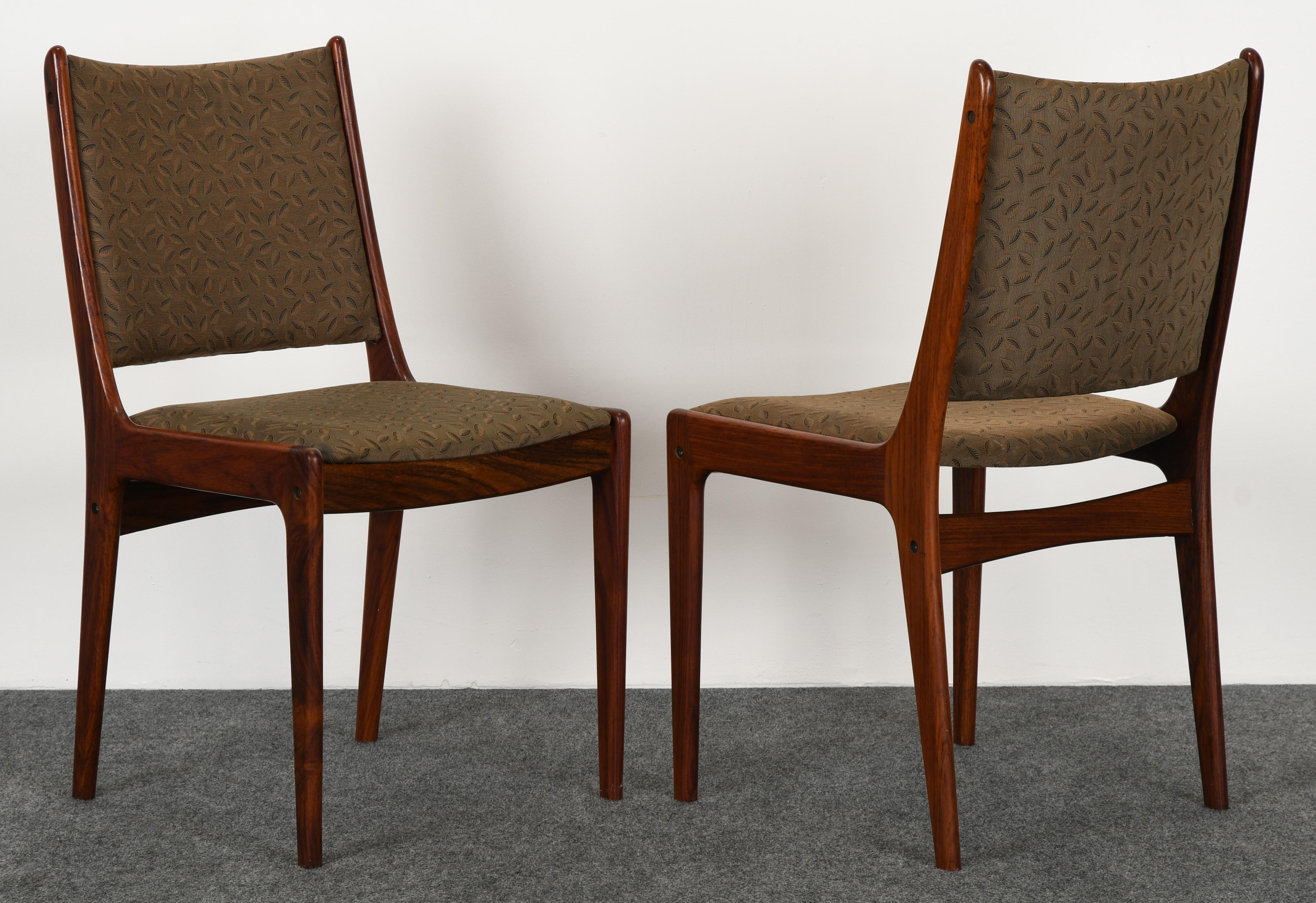 Scandinavian Modern Pair of Danish Rosewood Chairs by Johannes Andersen for Uldum Mobelfabrik, 1960s